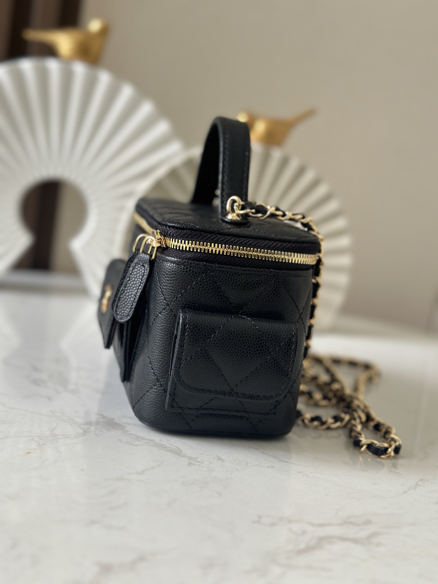 TOP CHANEL Vanity Case Bag 17cm - Black