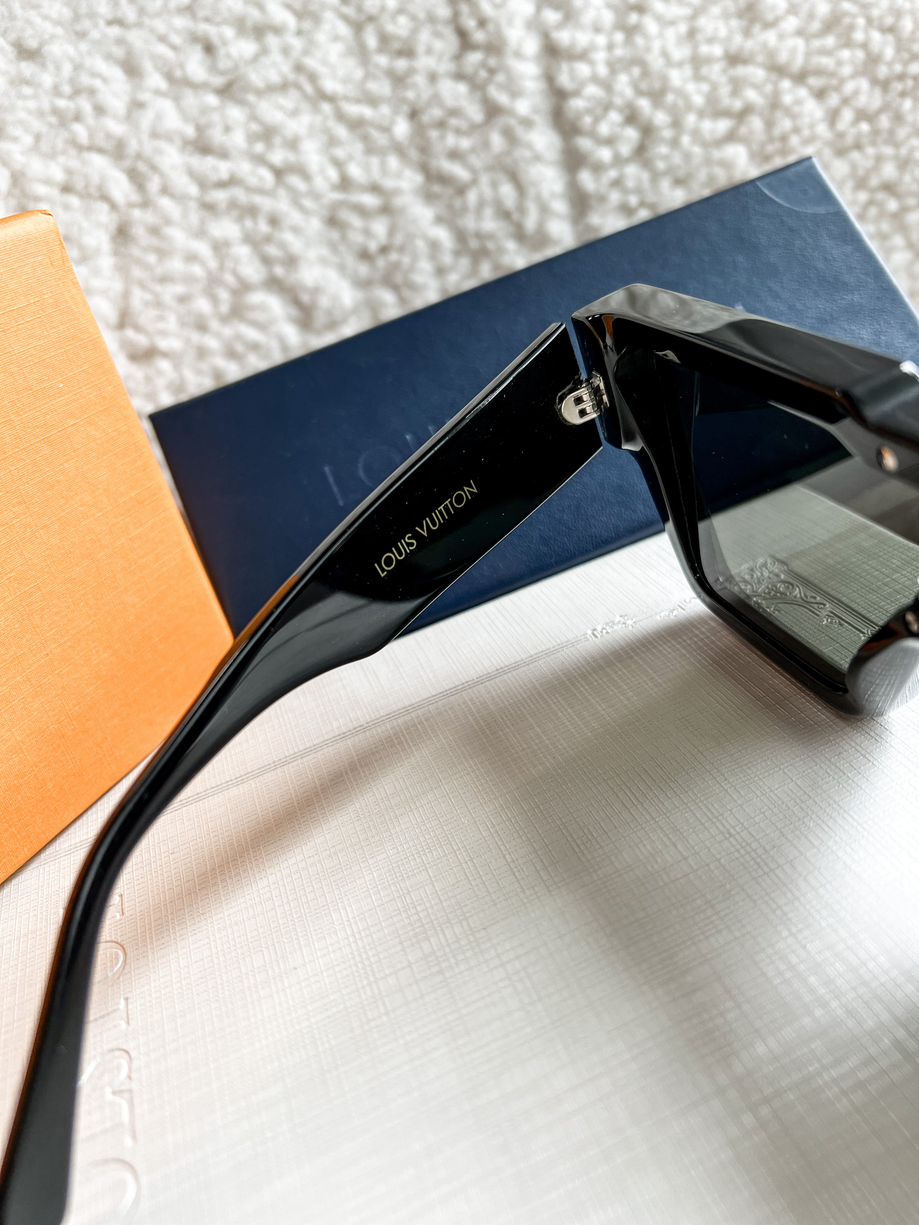 TOP Louis Vuitton LV L*V Cyclone Sunglasses -  Black