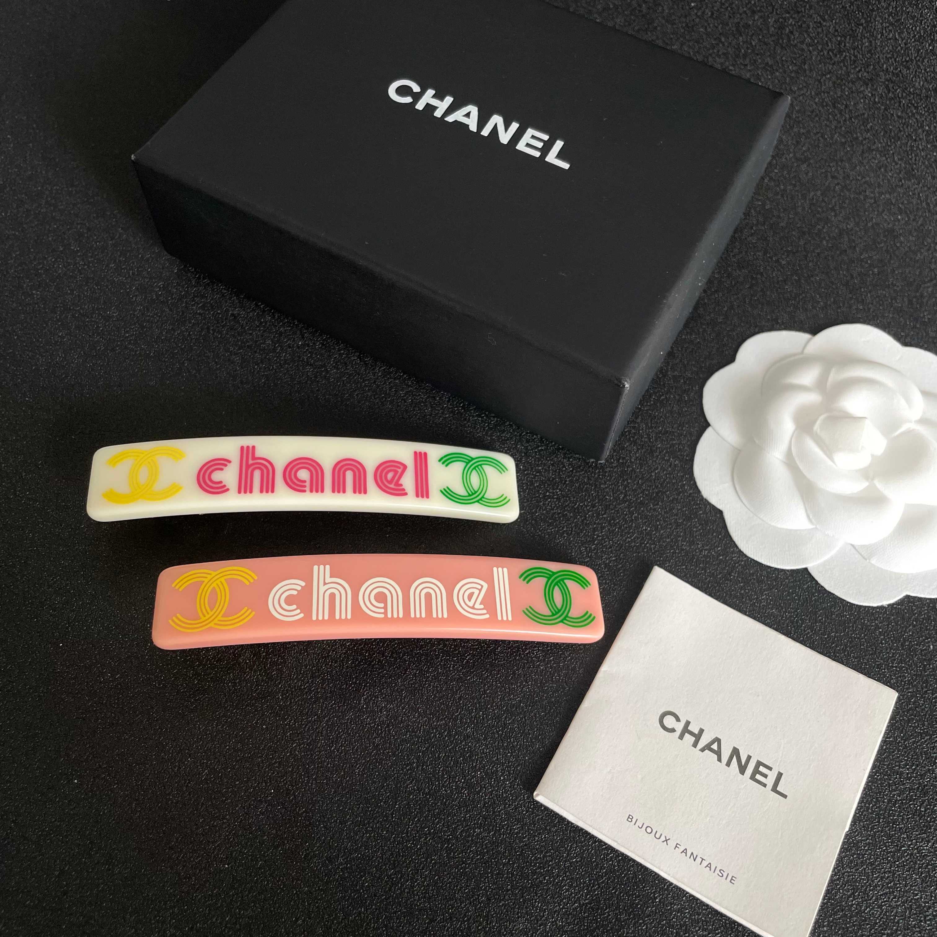 TOP CHANEL Hairpin - 2 Colors