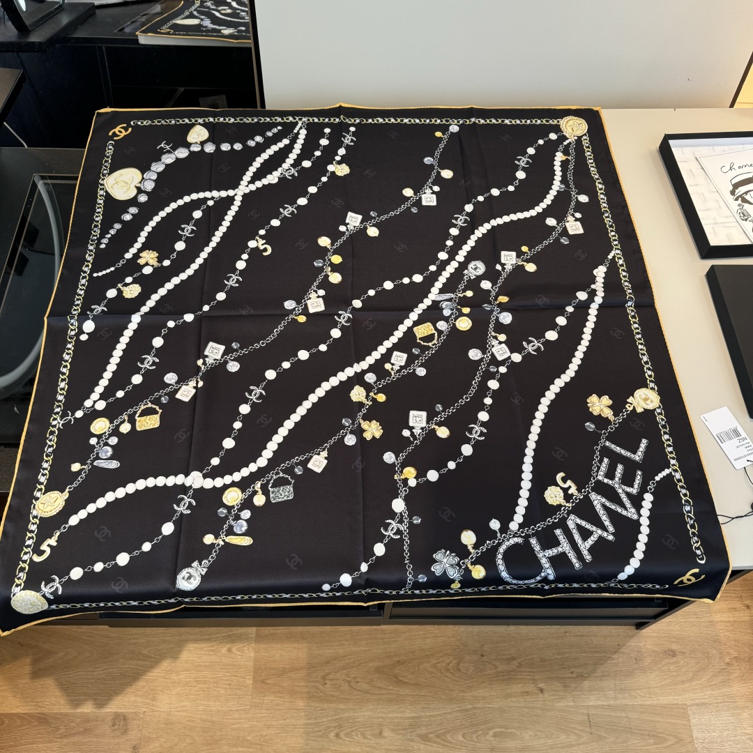 TOP Chanel Silk Scarf 90x90cm - 3 Colors