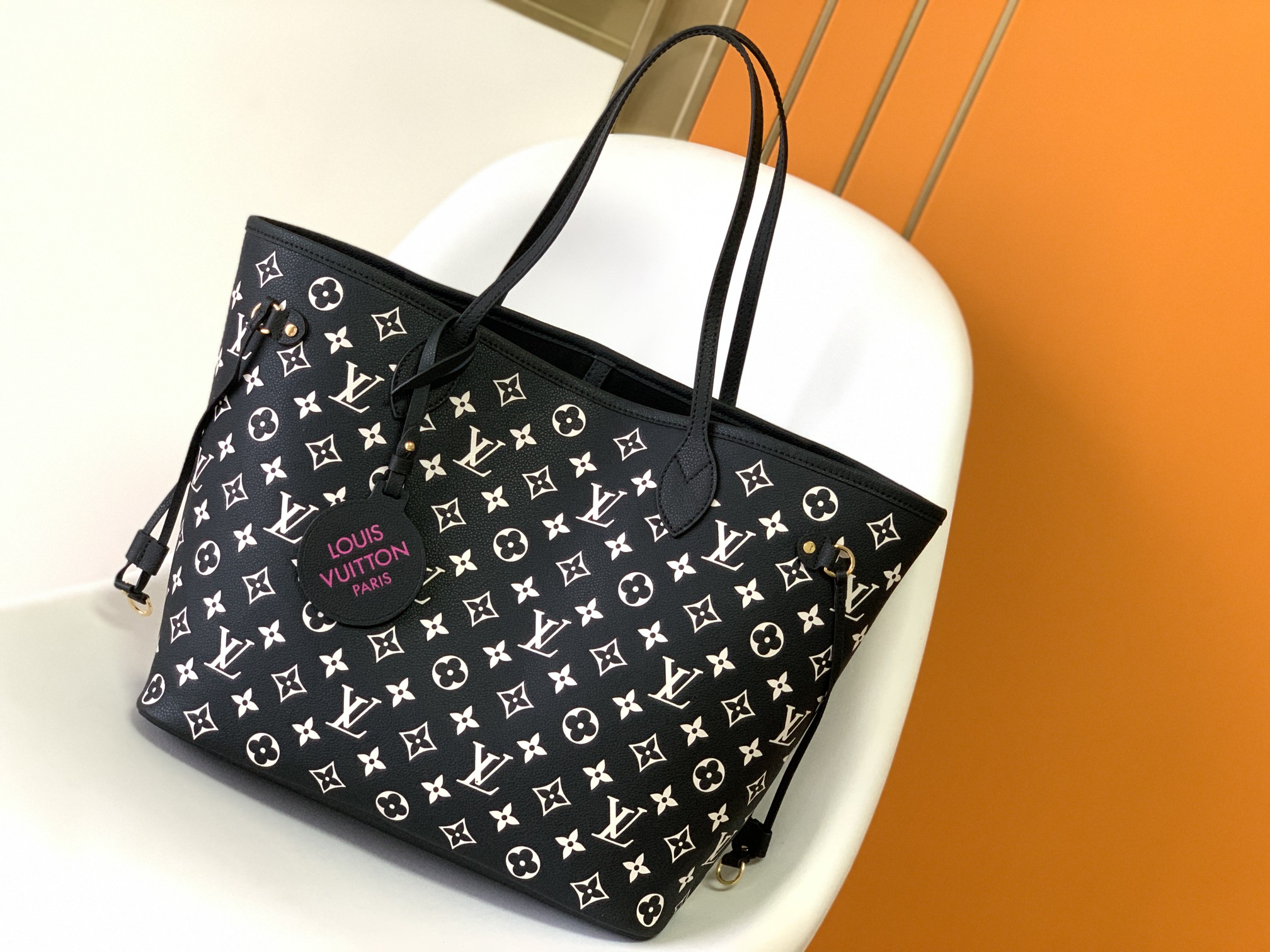 TOP Louis Vuitton LV Monogram Empreint Neverful Bag 31x28x14cm - 2 Color
