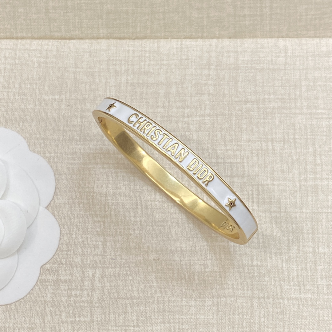 TOP Christian Dior Bracelet - 2 Colors