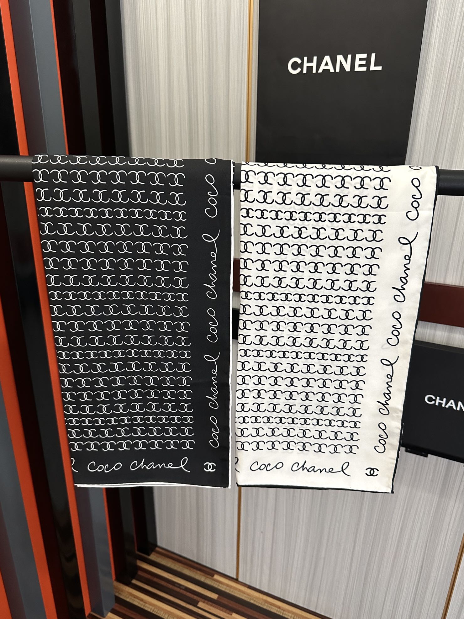 TOP CHANEL Kerchief  90x90CM - 2 Colors