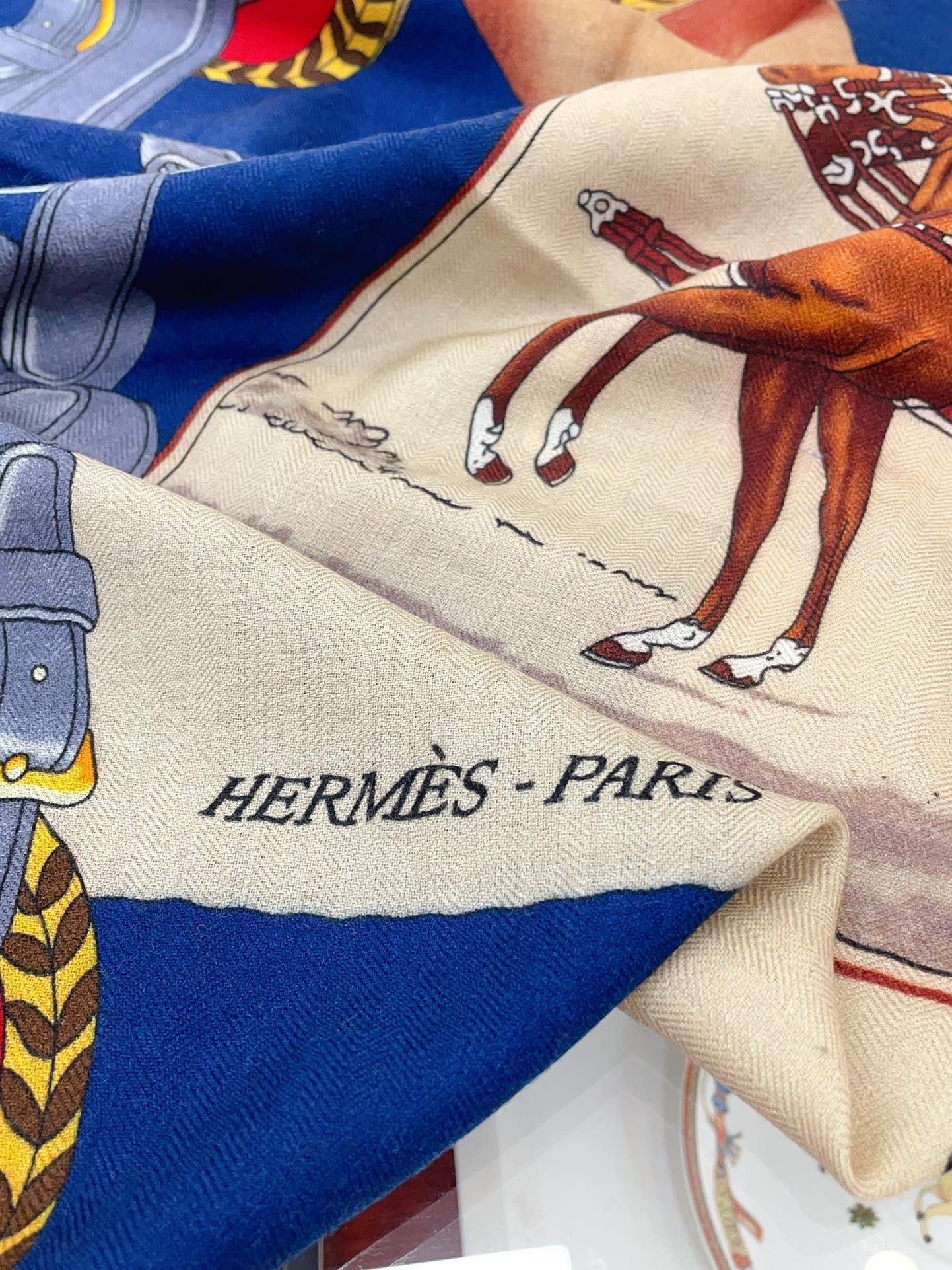 TOP HERMES Cashmere Square Scarf 140 x 140 cm - 2 Colours