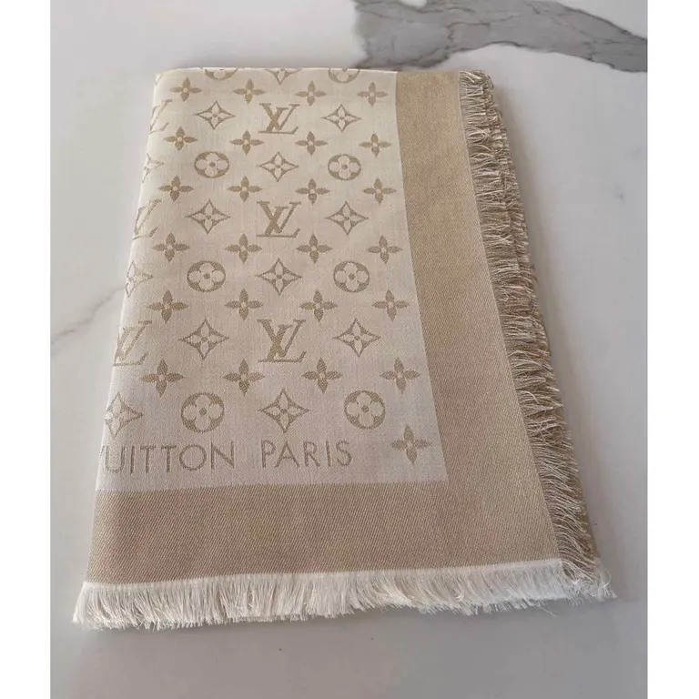 TOP Louis Vuitton LV Silk Scarf  - Khaki