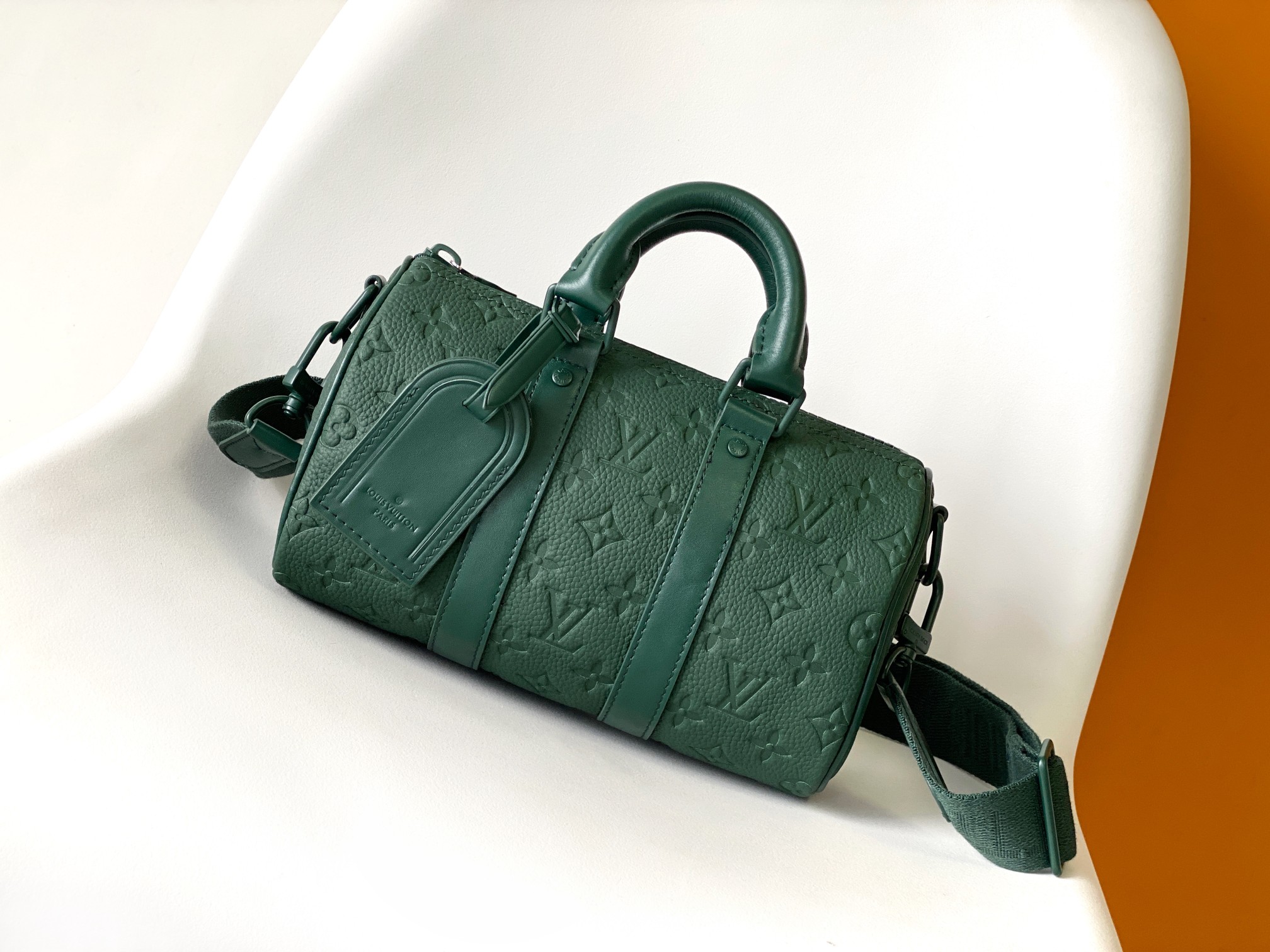 TOP Louis Vuitton LV  Monogram Taurillon Leather Keepall Bandoulière 25 Handbag 25 x 15 x 11cm - Green