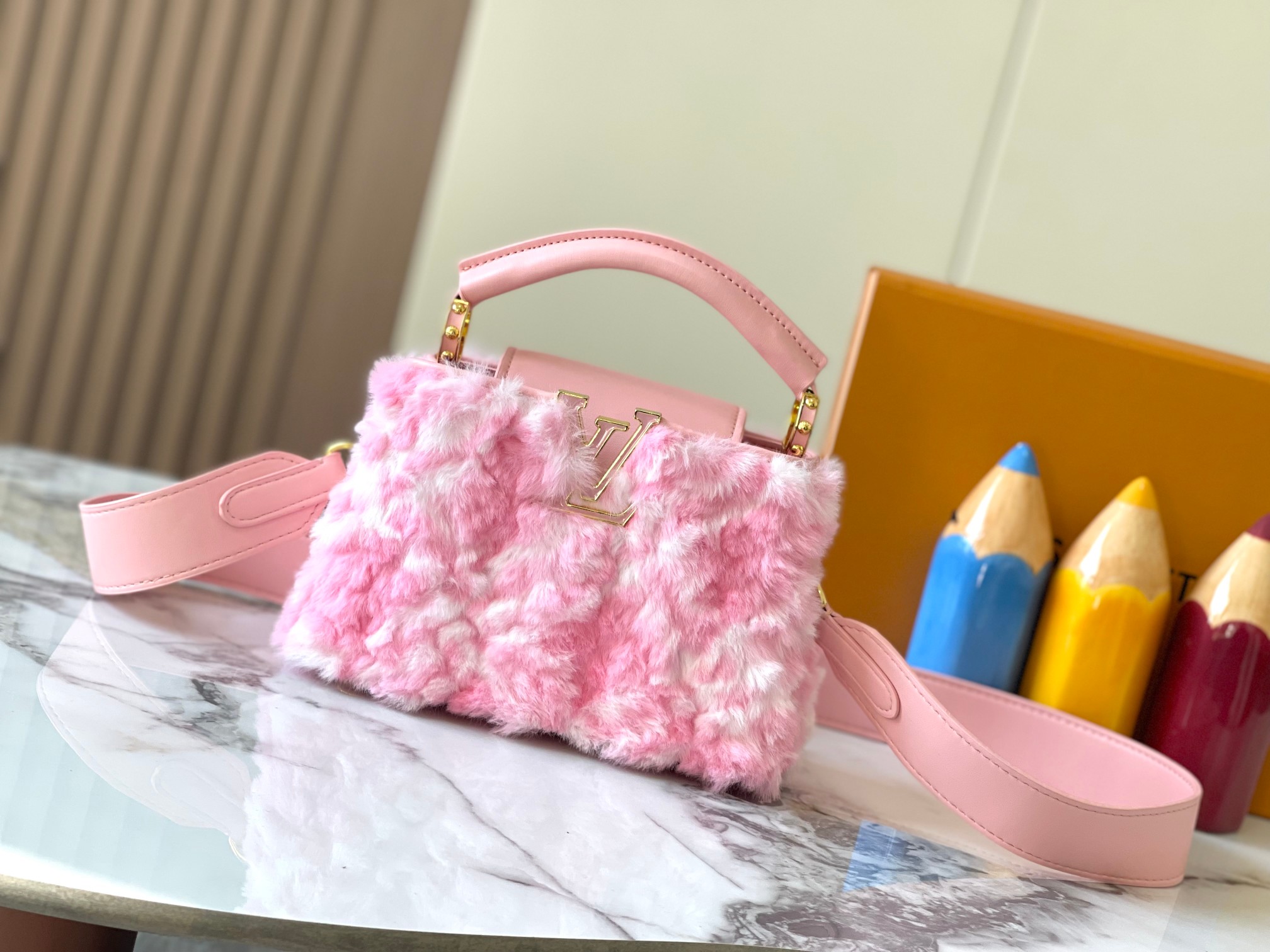 TOP Louis Vuitton LV Mink Hair Capsines Bags - Pink&GHW