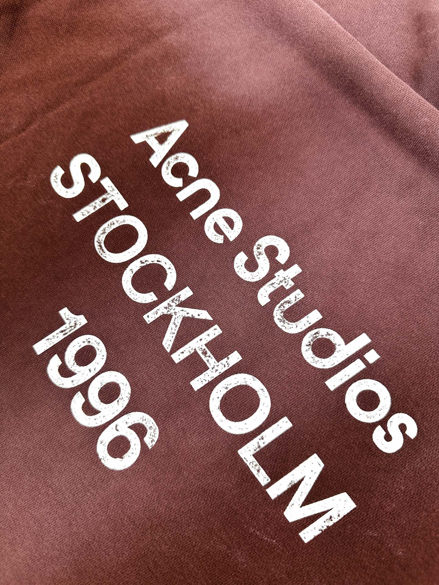 Acne Studios 喷绘做旧徽标戴帽卫衣