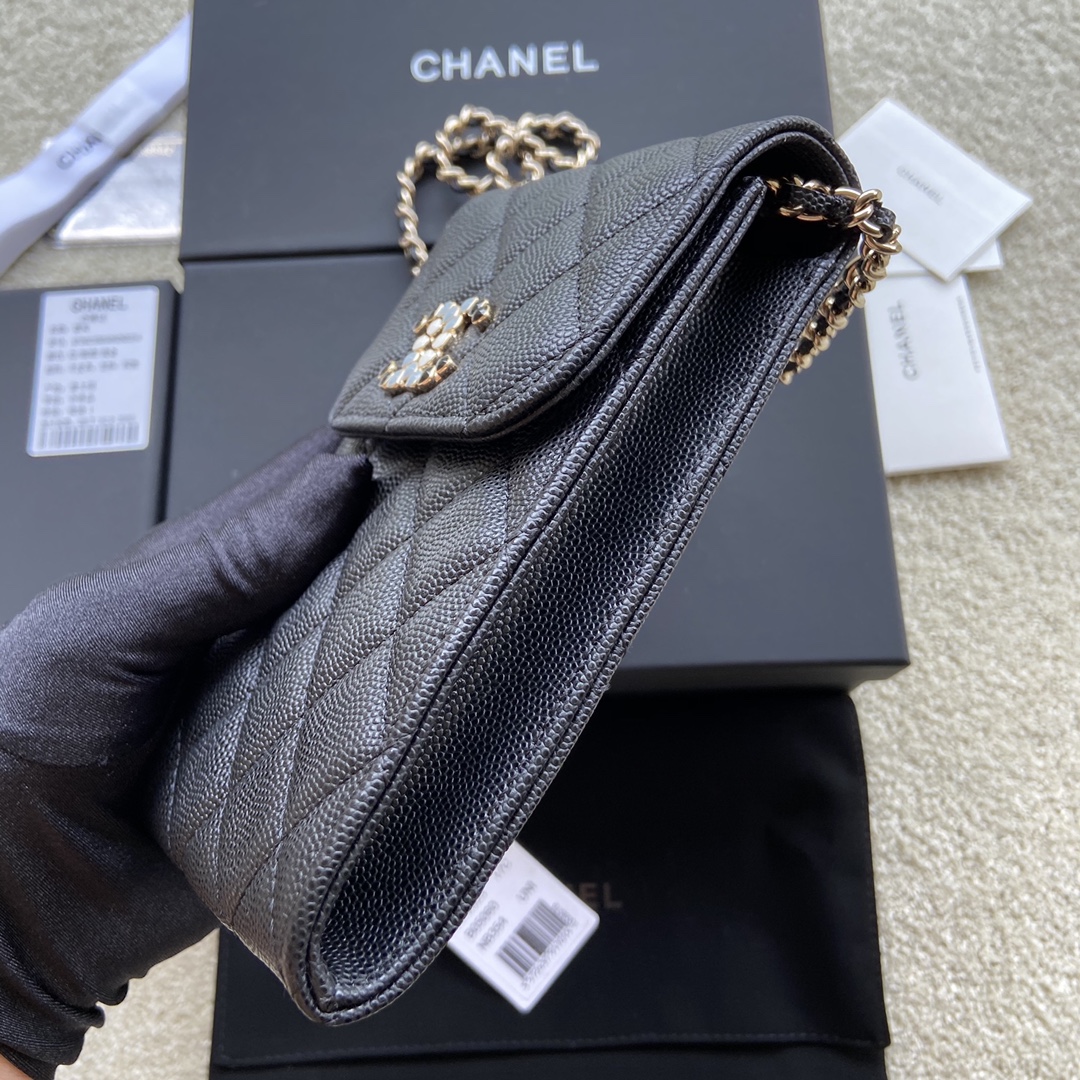 TOP CHANEL Mini Bag Grain Cowhide 10×16.5×2 cm - Black & GHW