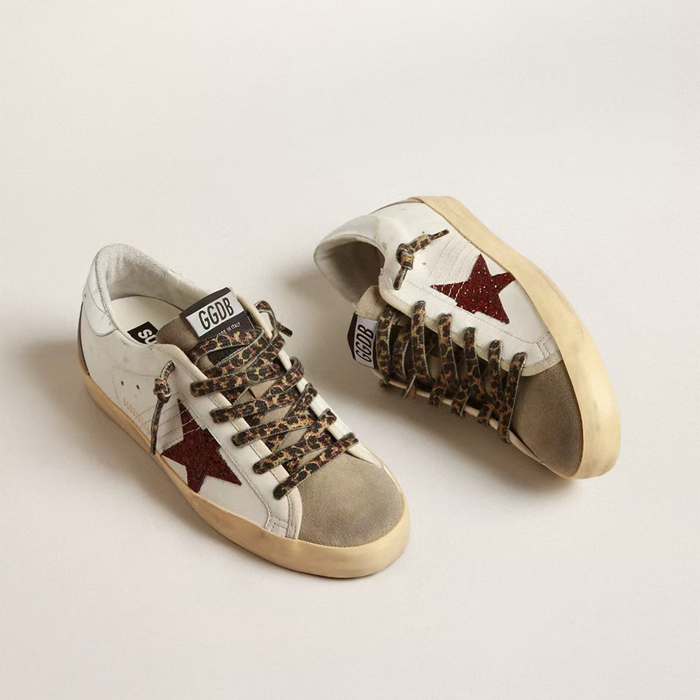 Golden Goose Super-Star with burgundy glitter star and silver heel tab (Replica)