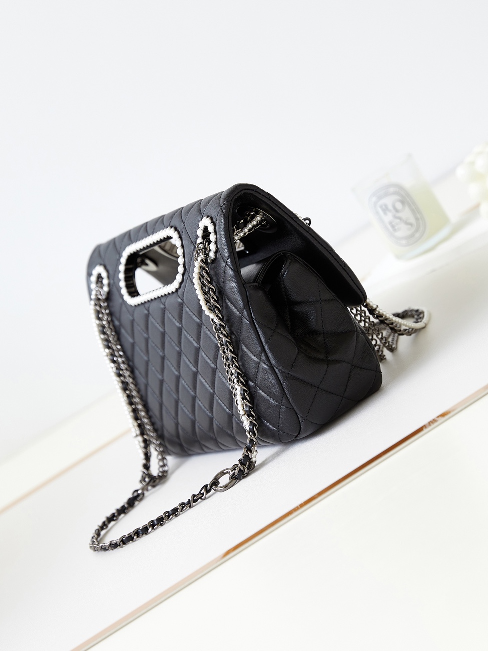 TOP CHANEL Pearl Chain Bag 19x29x9cm - Black