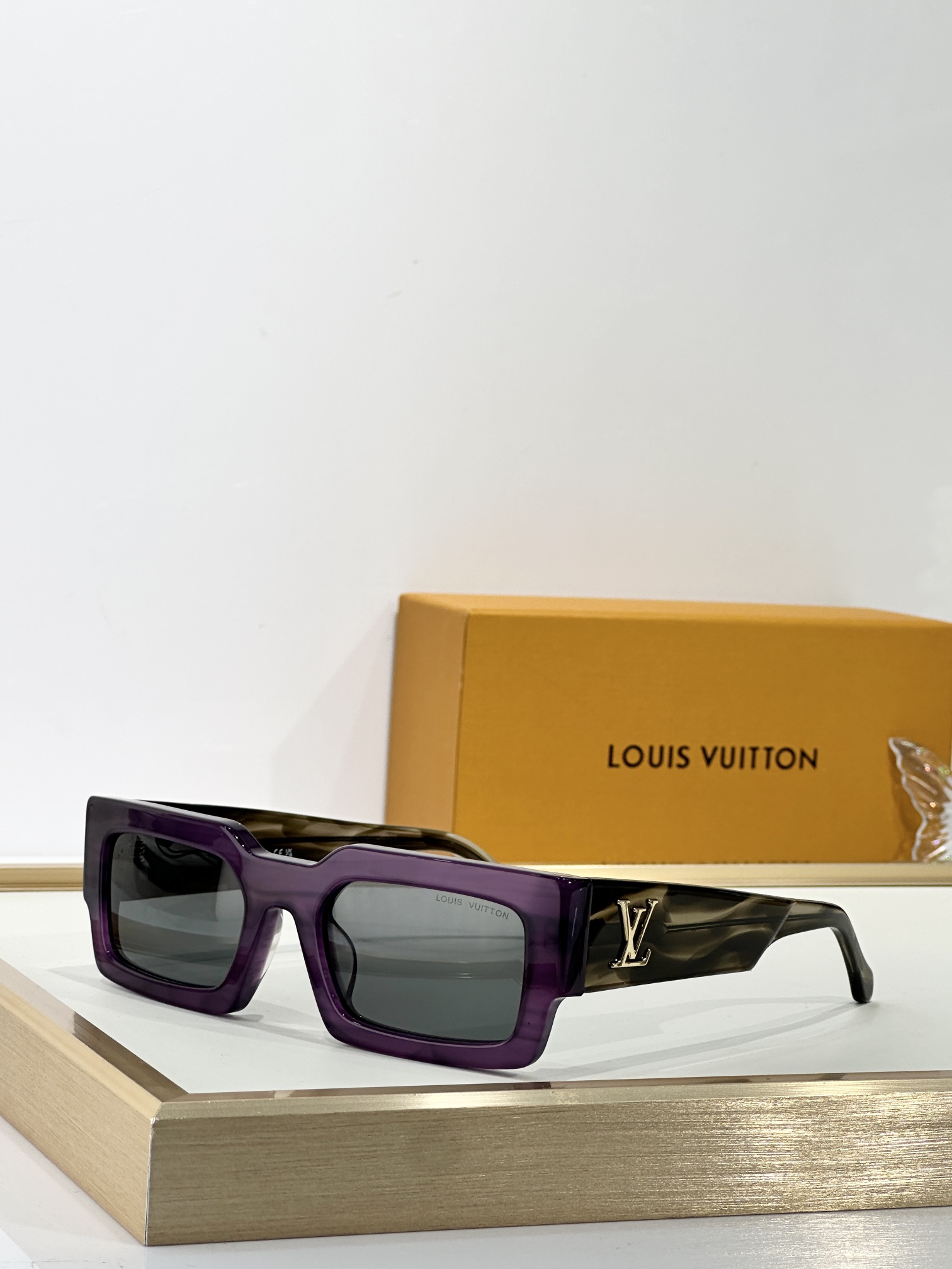 TOP Louis Vuitton LV Sunglasses - 7 Colors
