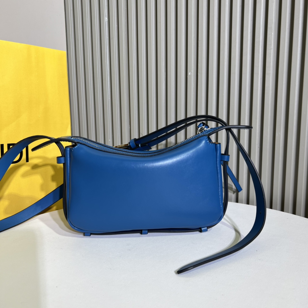 TOP FENDI Simply Fendi  Shoulder Bag 34.5/20/4.5cm -Blue
