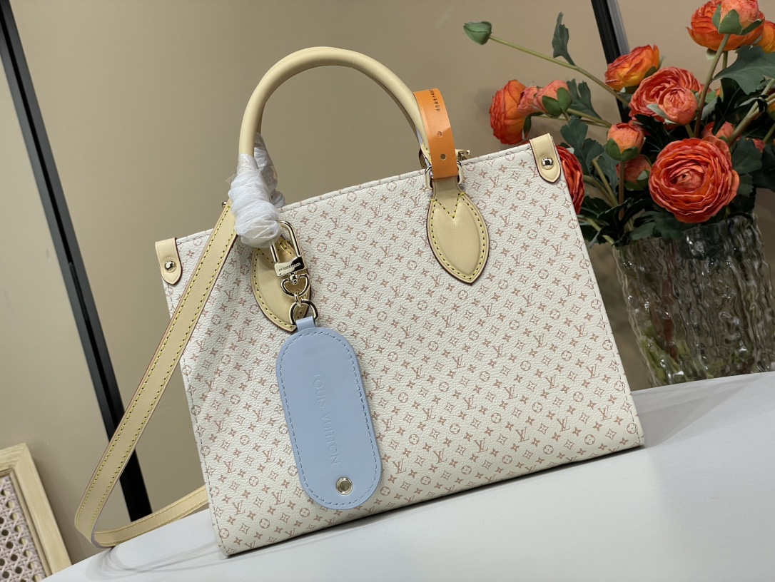 TOP Louis Vuitton LV  On The Go Small Handbag 25x19x11.5cm - Beige