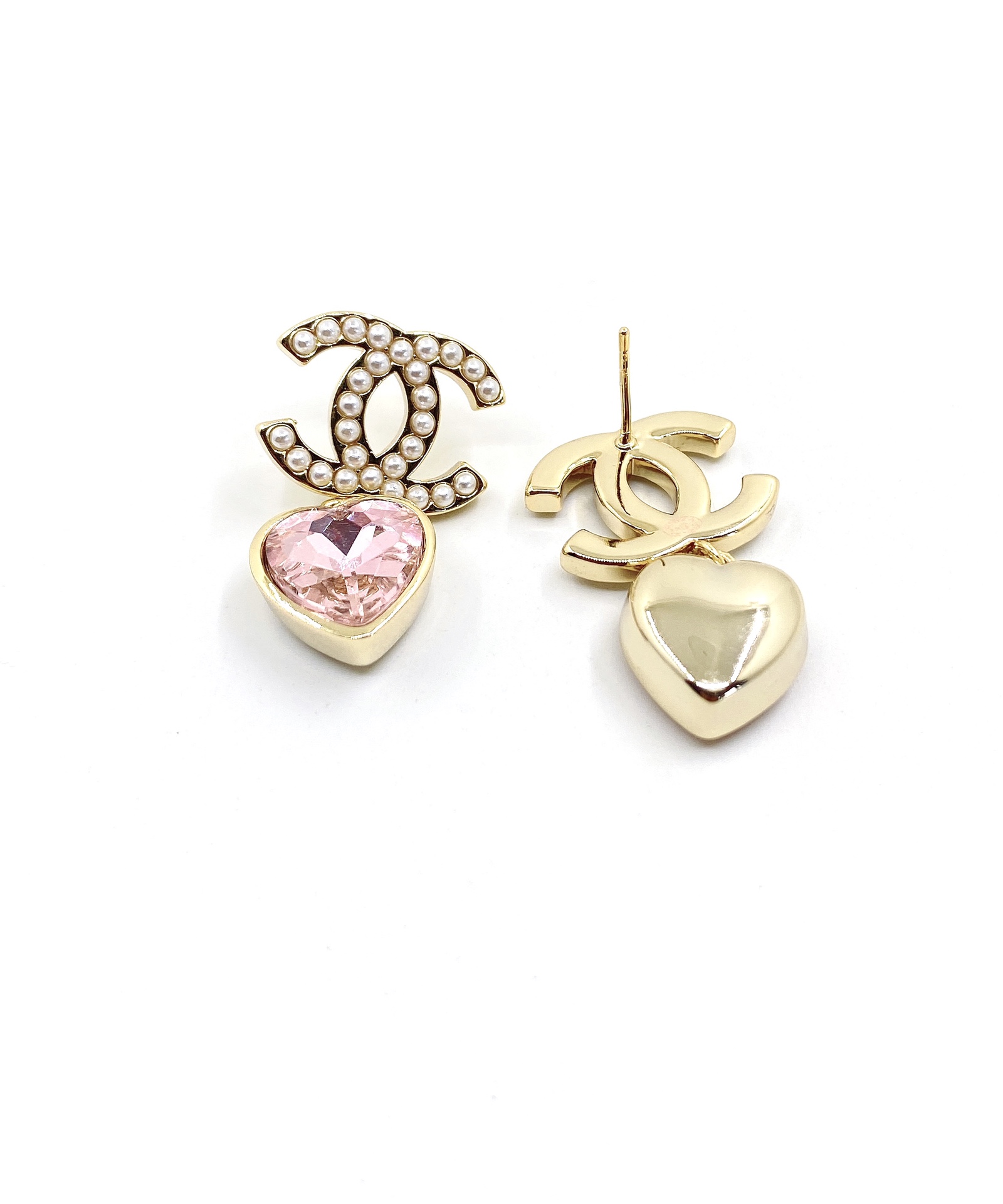 TOP CHANEL Pink Love Pearl Earrings