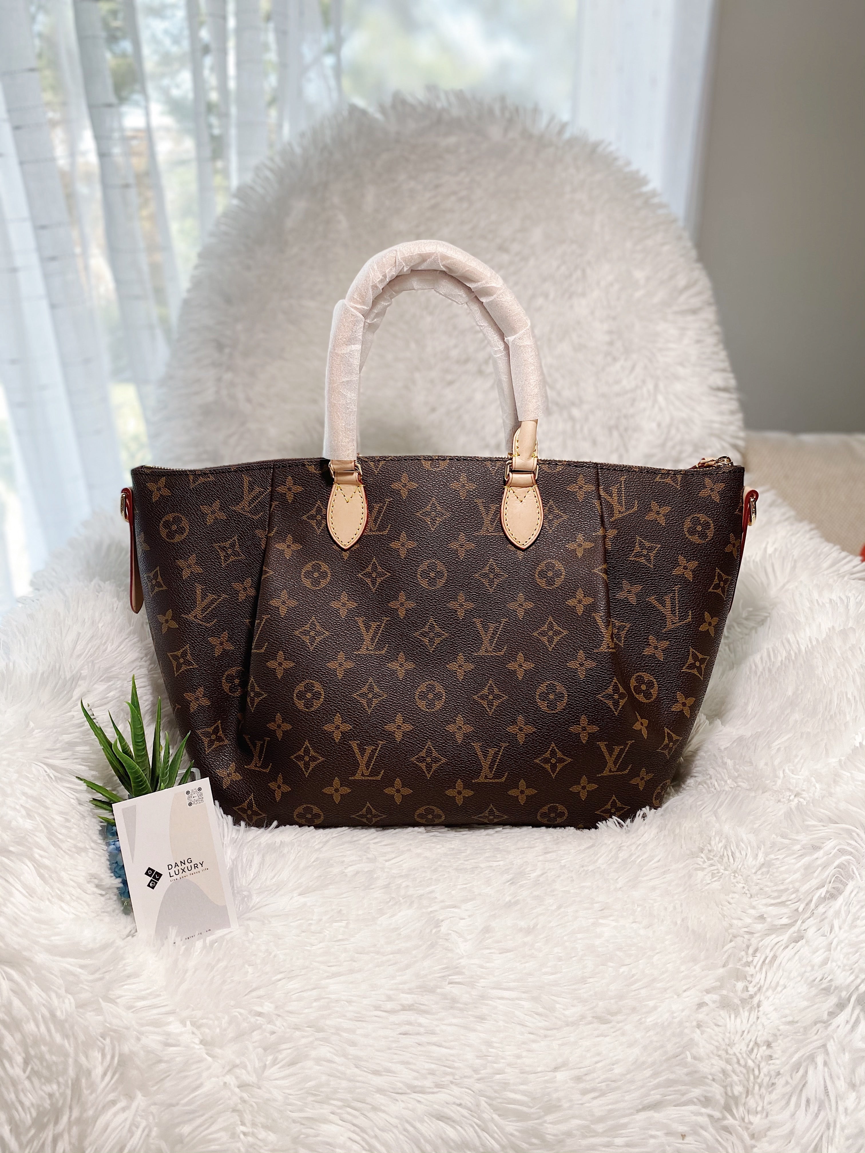 TOP Louis Vuitton LV  Monogram Canvas Turenne MM 29×16 ×31 cm