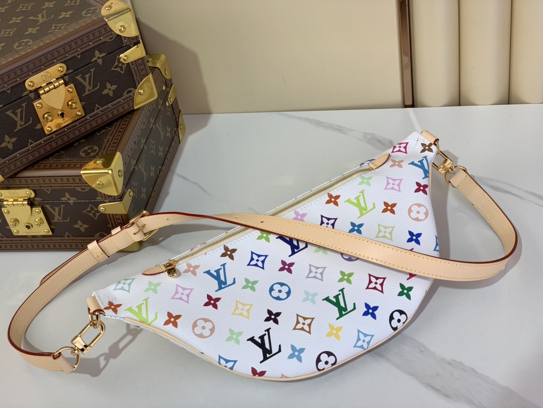 TOP Louis Vuitton LV HIGH RISE  Waist Bag 16 x 8 x 38 cm - White
