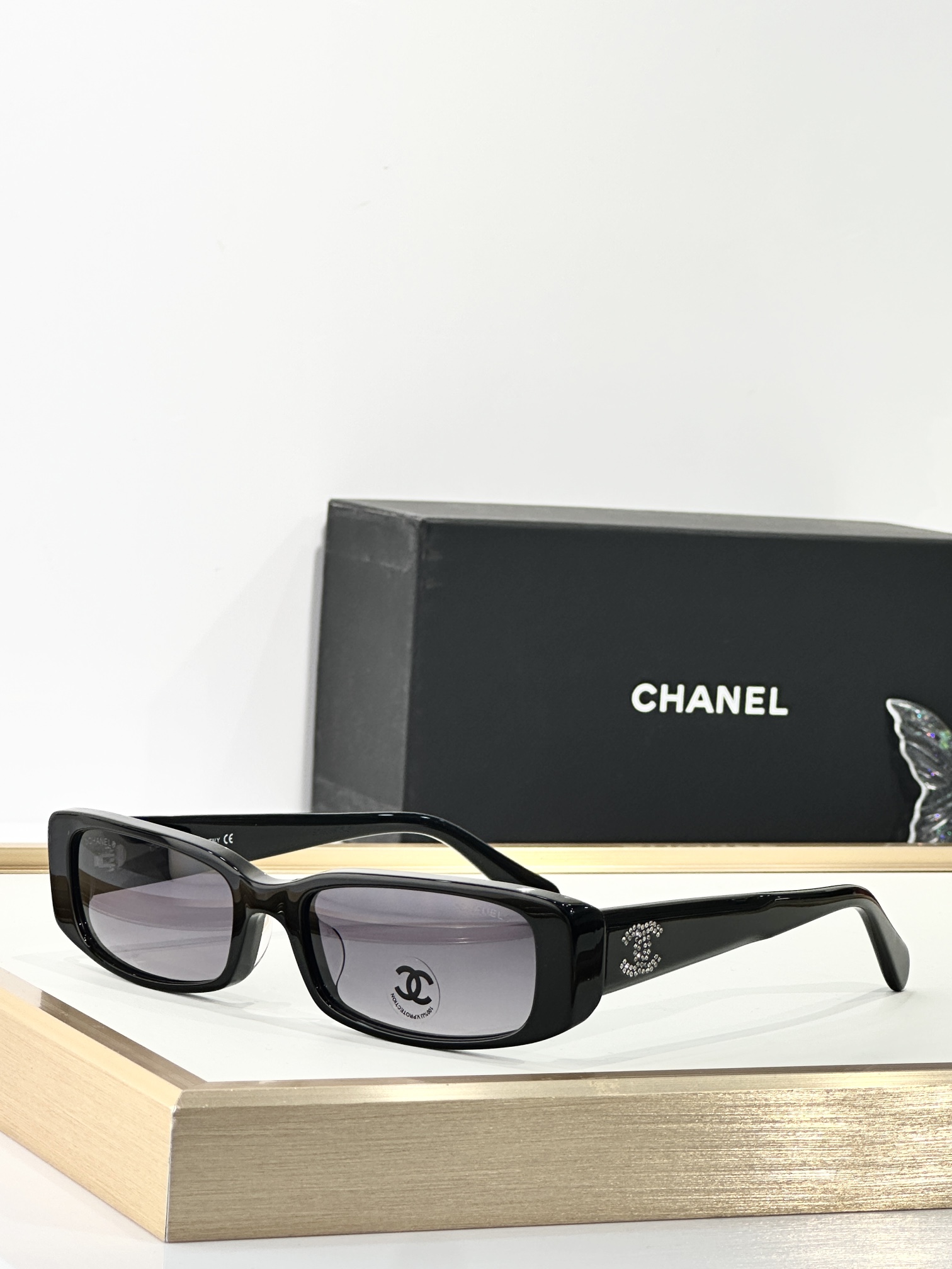 TOP CHANEL Sunglasses - 6 Colors