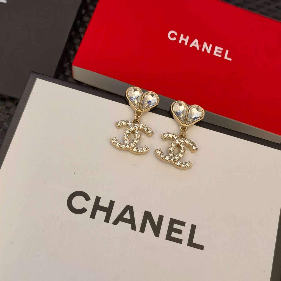 TOP CHANEL Double C and Heart Earrings