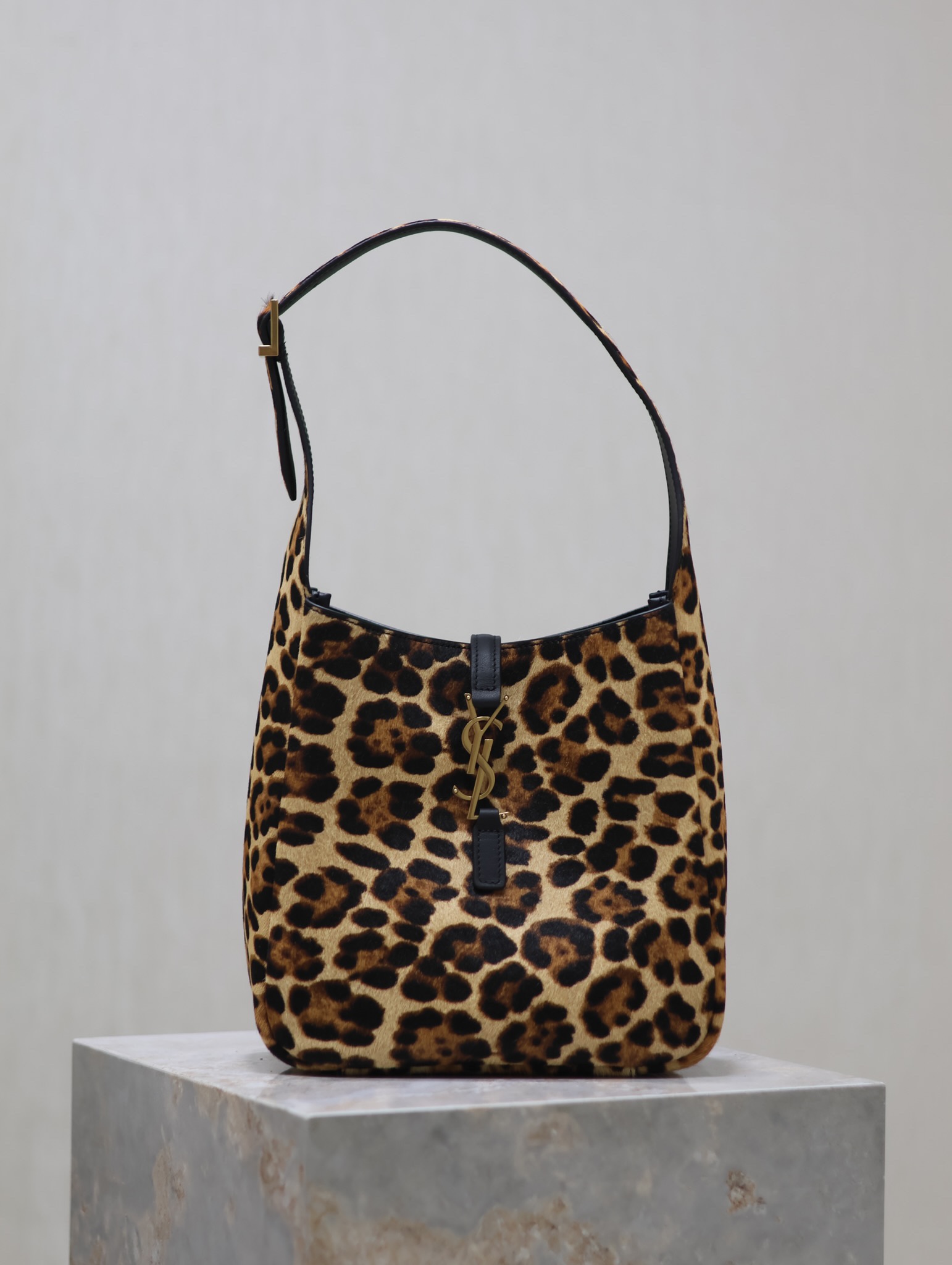 TOP Yves Saint Laurent YSL Le 5A7 Hobo Bag 23×22×8.5cm - Leopard&GHW