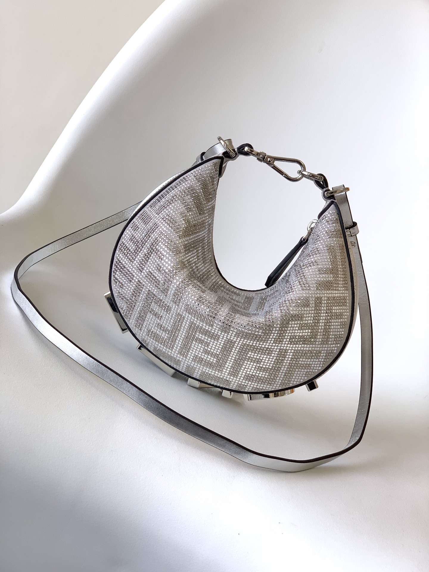 TOP FENDI Fendigraphy Mini Bag  20×7.5×13cm- Sliver