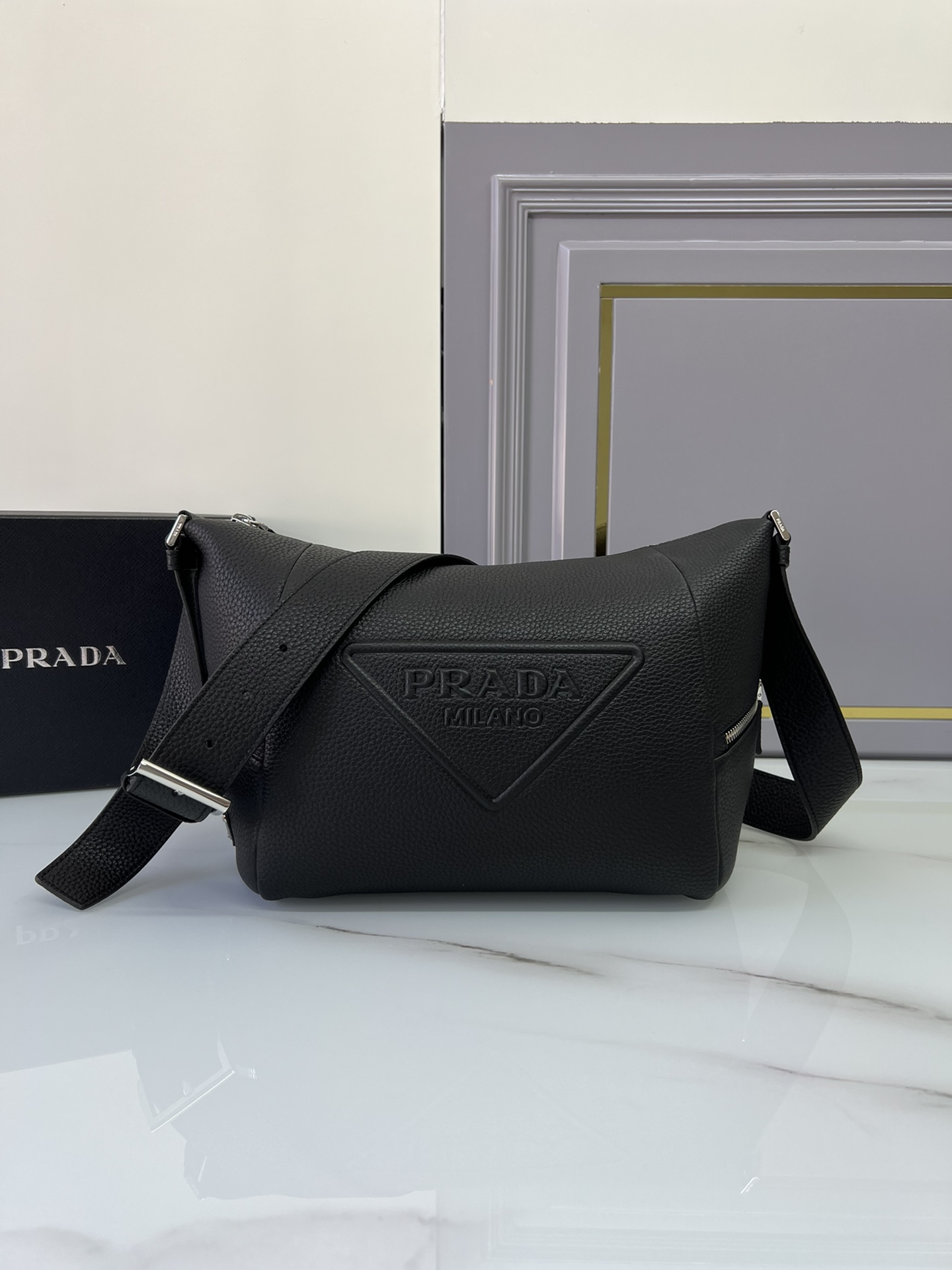 TOP PRADA Debossed-Logo Shoulder Bag 26 x 23 x 11 cm-3 Colors