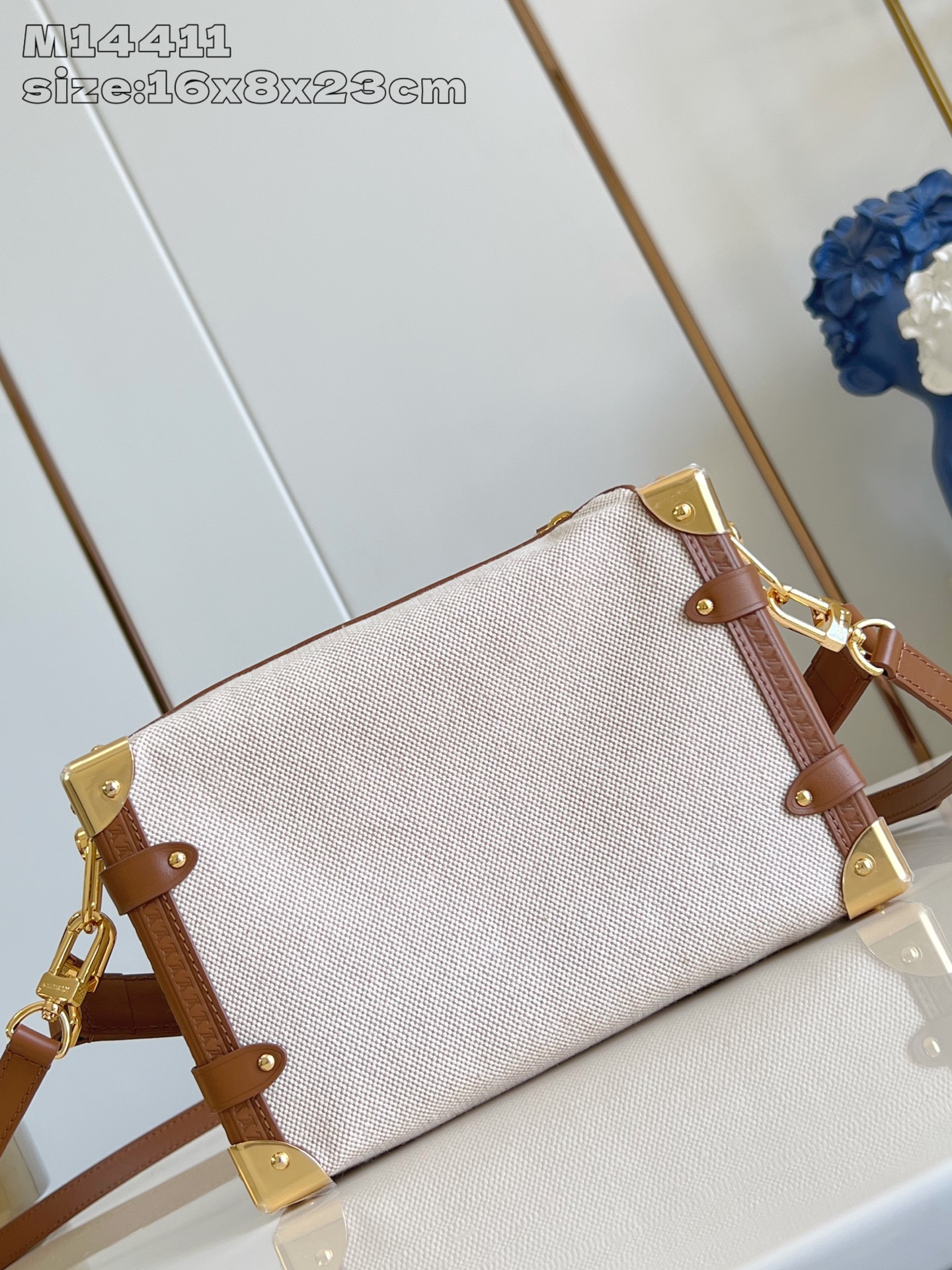TOP Louis Vuitton LV Side Trunk Handbag  16 x 8.5 x 23.5cm - Apricot