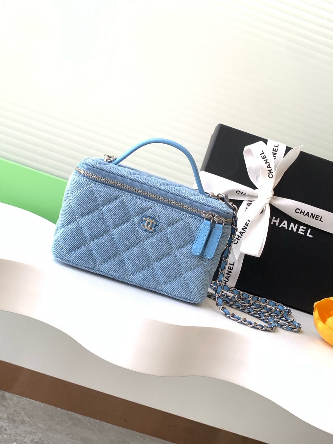 TOP CHANEL Vanity Case Denim 17×9.5×8cm - Blue