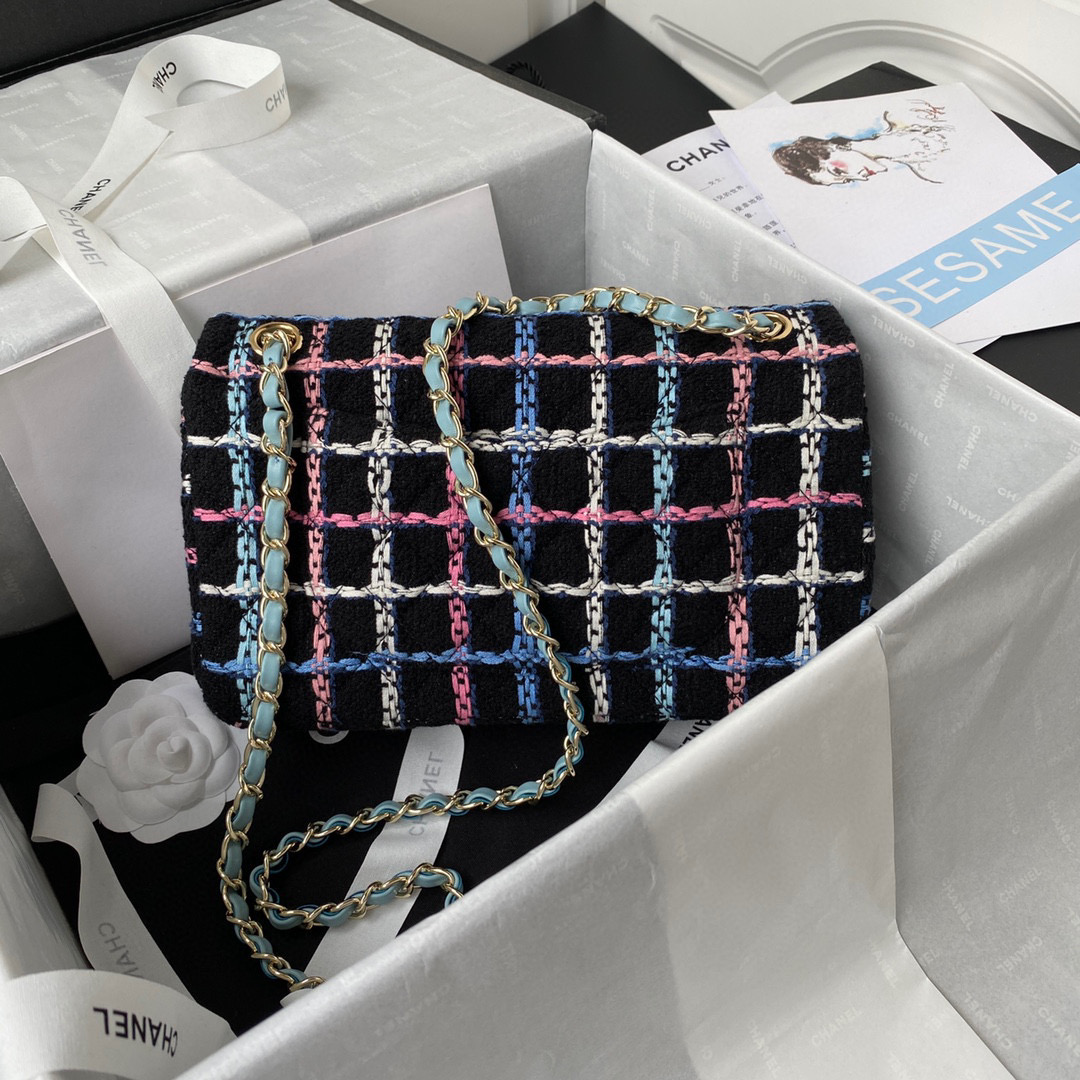 TOP CHANEL Classic Flap Bag Tweed Medium 25.5cm - Multicolour & GHW