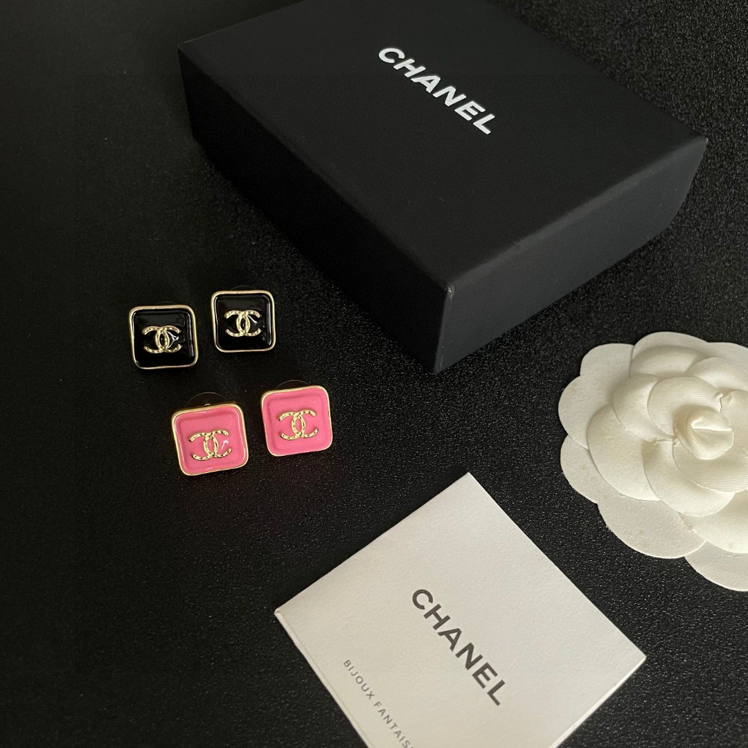 TOP CHANEL CC Earrings - 2 Color