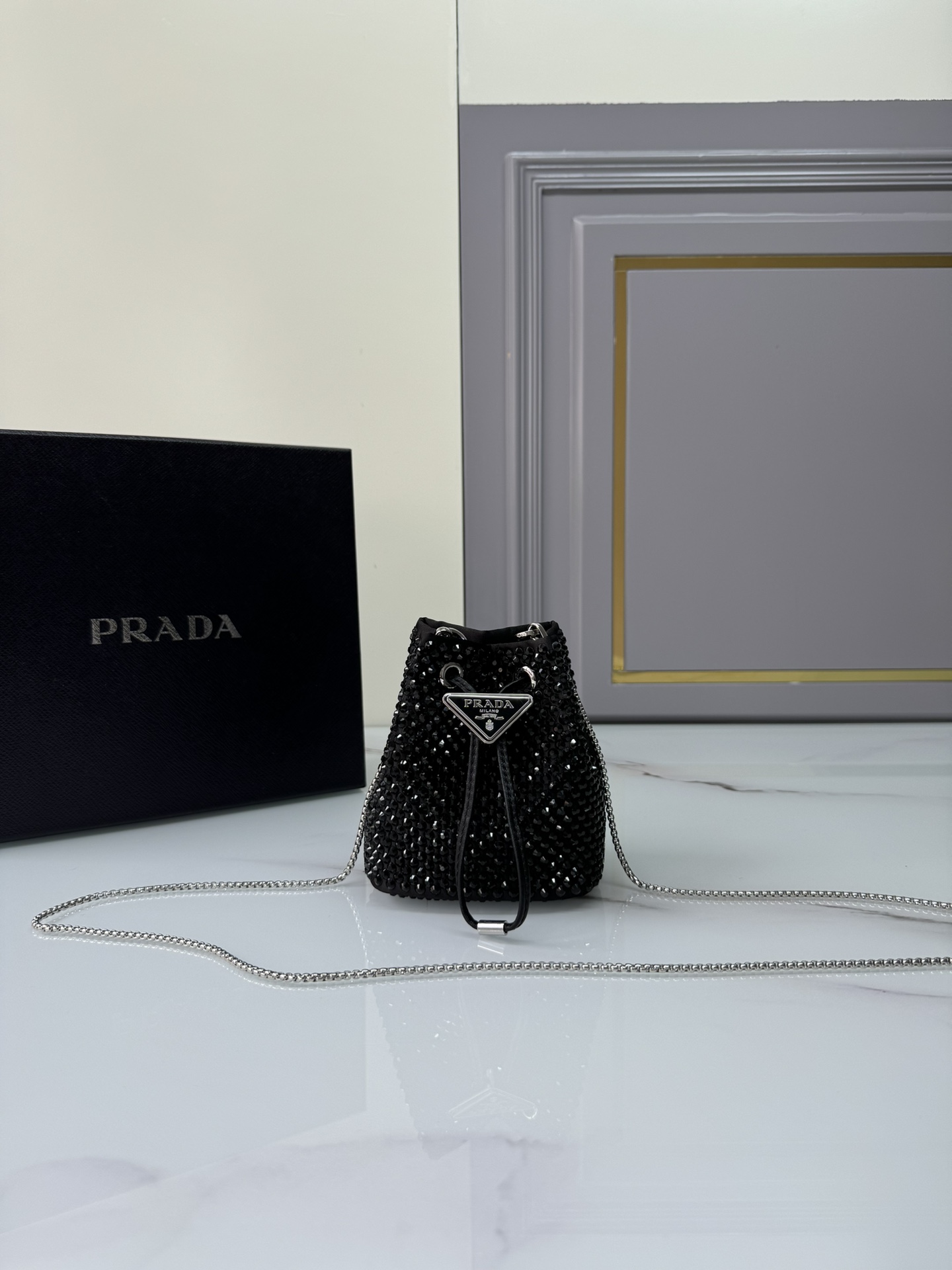 TOP PRADA Crystal Bucket Bag Satin 9x9.5x6cm/16x21x10cm - Black