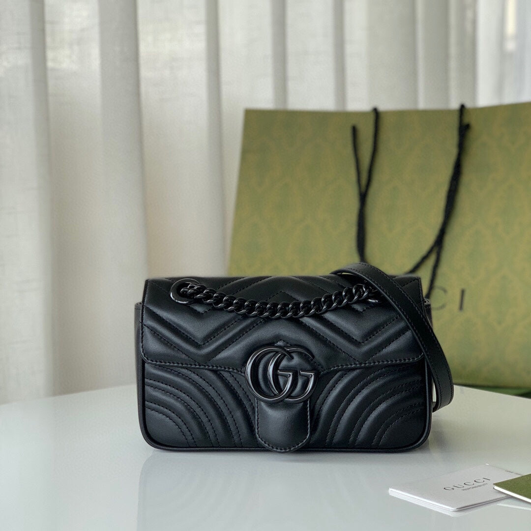 TOP GUCCI Gu€€i Marmont Matelasse Bag Mini 22cm - All Black
