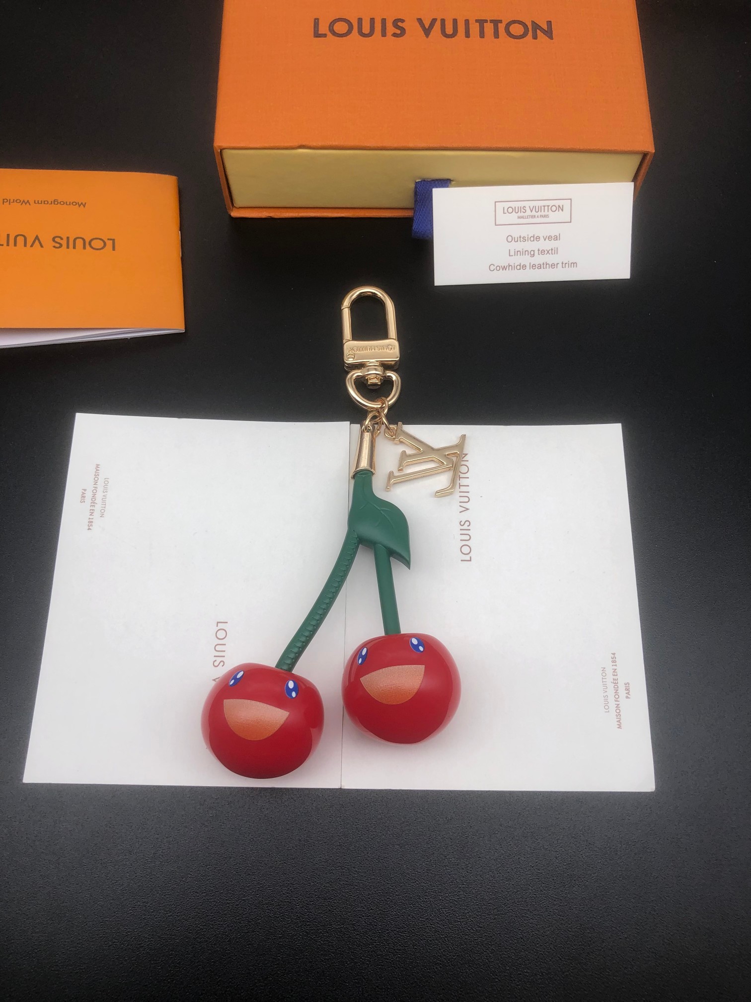 TOP Louis Vuitton LV Cerise Keychain/ Bag Charm - Gold