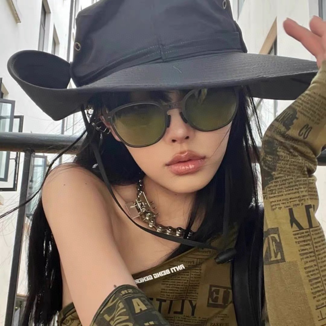 TOP Gucci  Sunglasses  - 3 Color