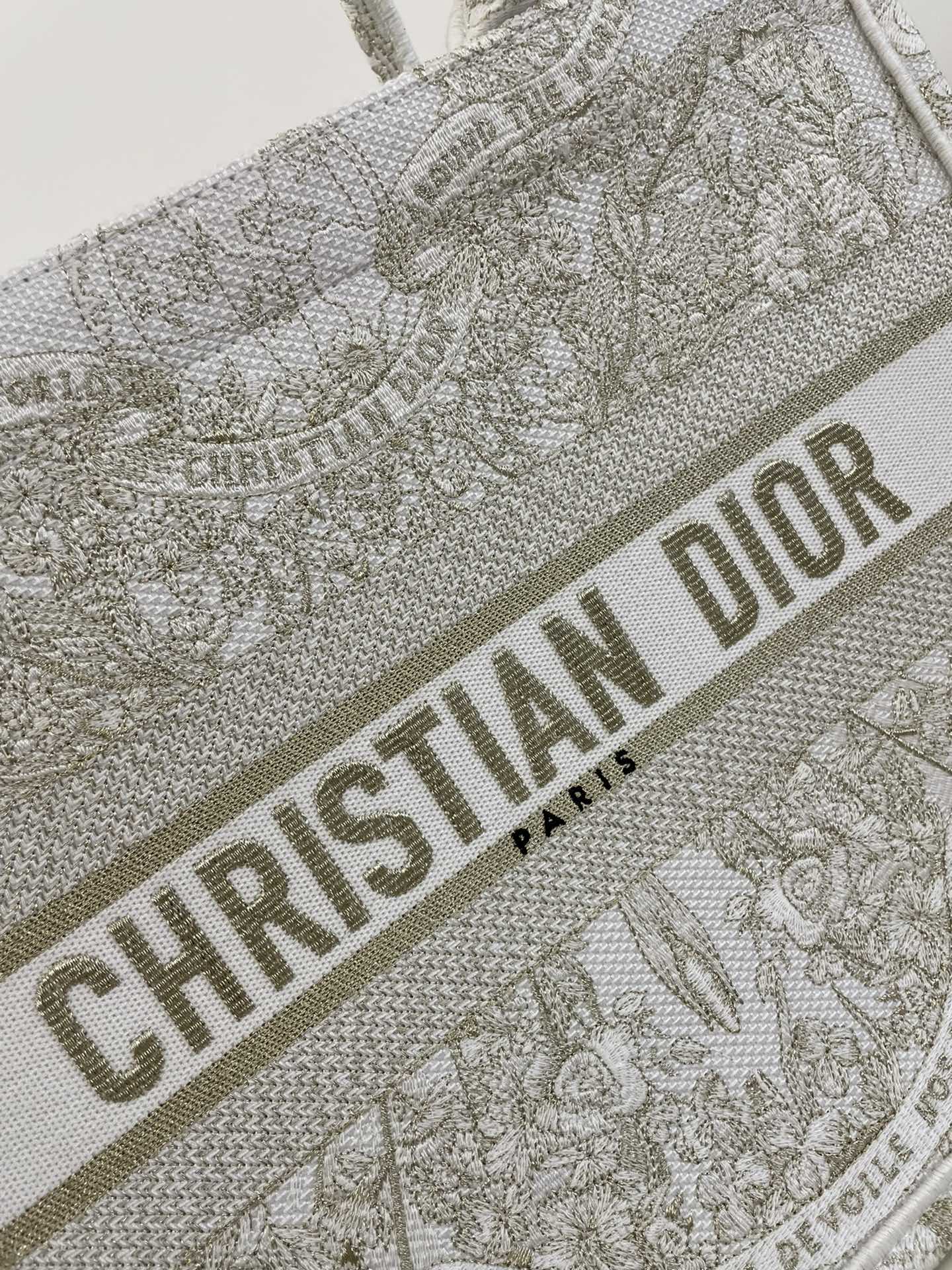 TOP Christian Dior Floral Embroidery Pattern Tote Handbag - 36.5X28X18cm