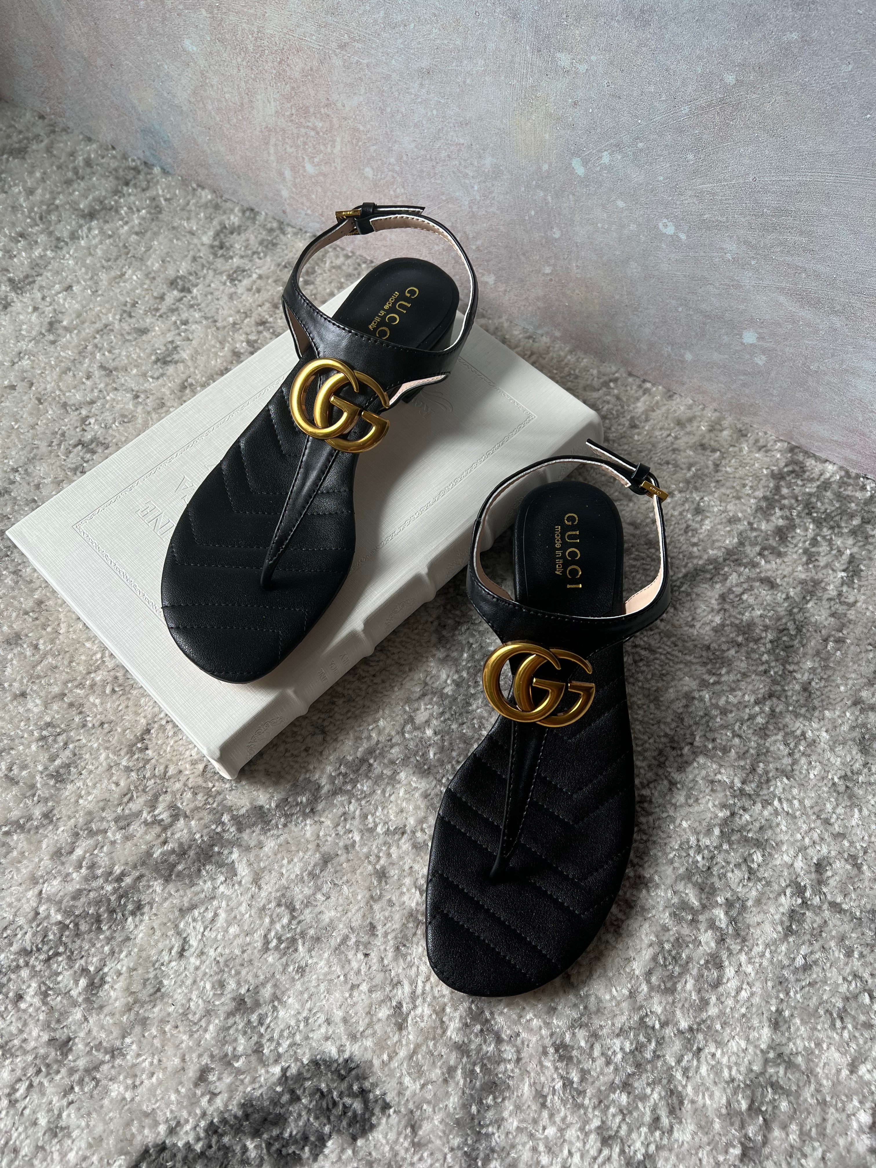 TOP GUCCI G*G Double G Thong Block-Heel Sandals - Black