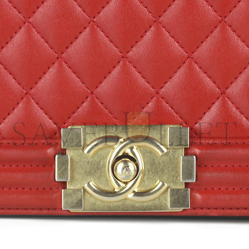 CHANEL QUILTED LAMBSKIN MEDIUM BOY BAG A67086 (25*15*8cm)