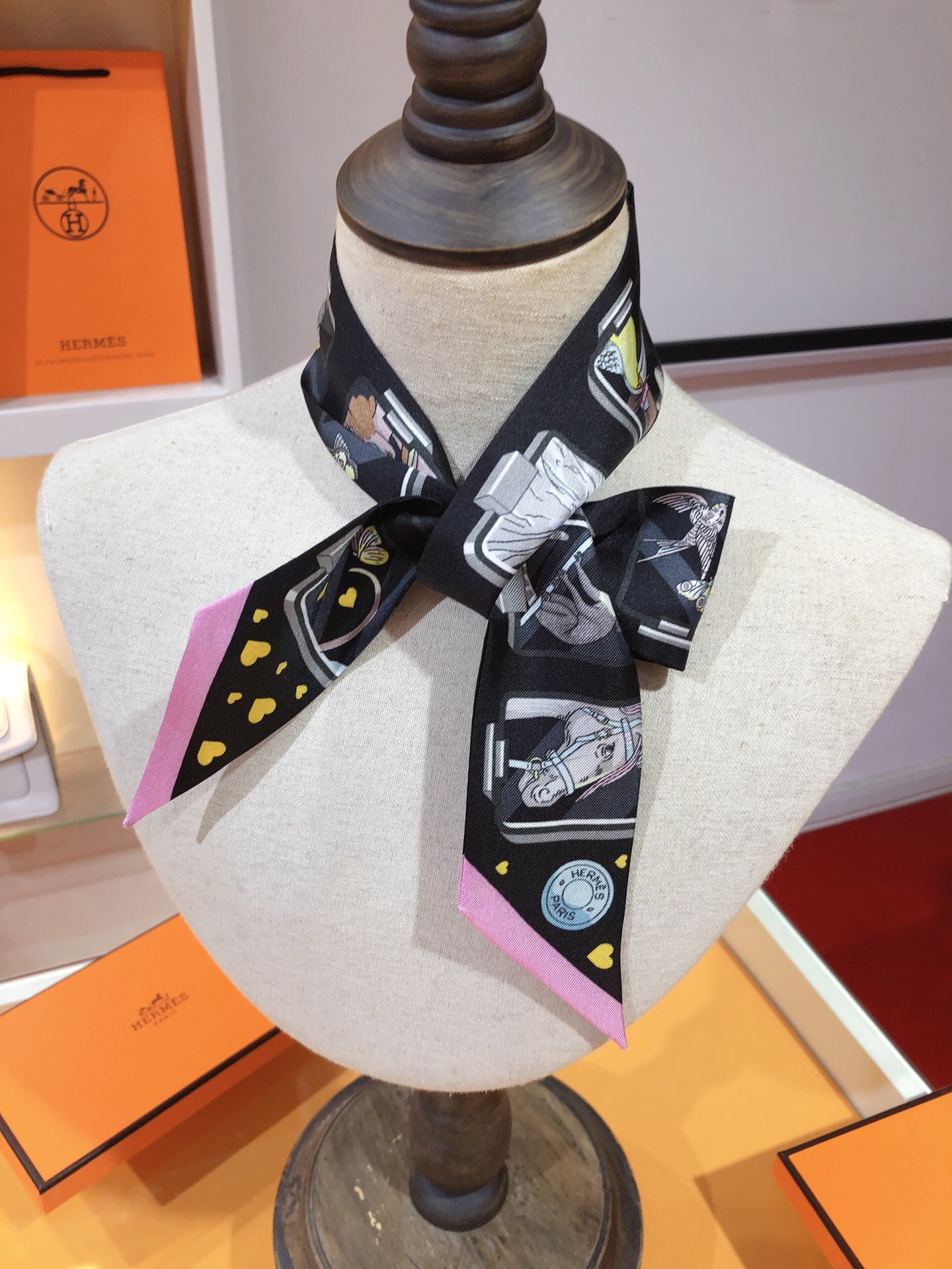 TOP HERMES Dynamic Sharing Twilly Scarf 86 x 5 cm - 4 Colours