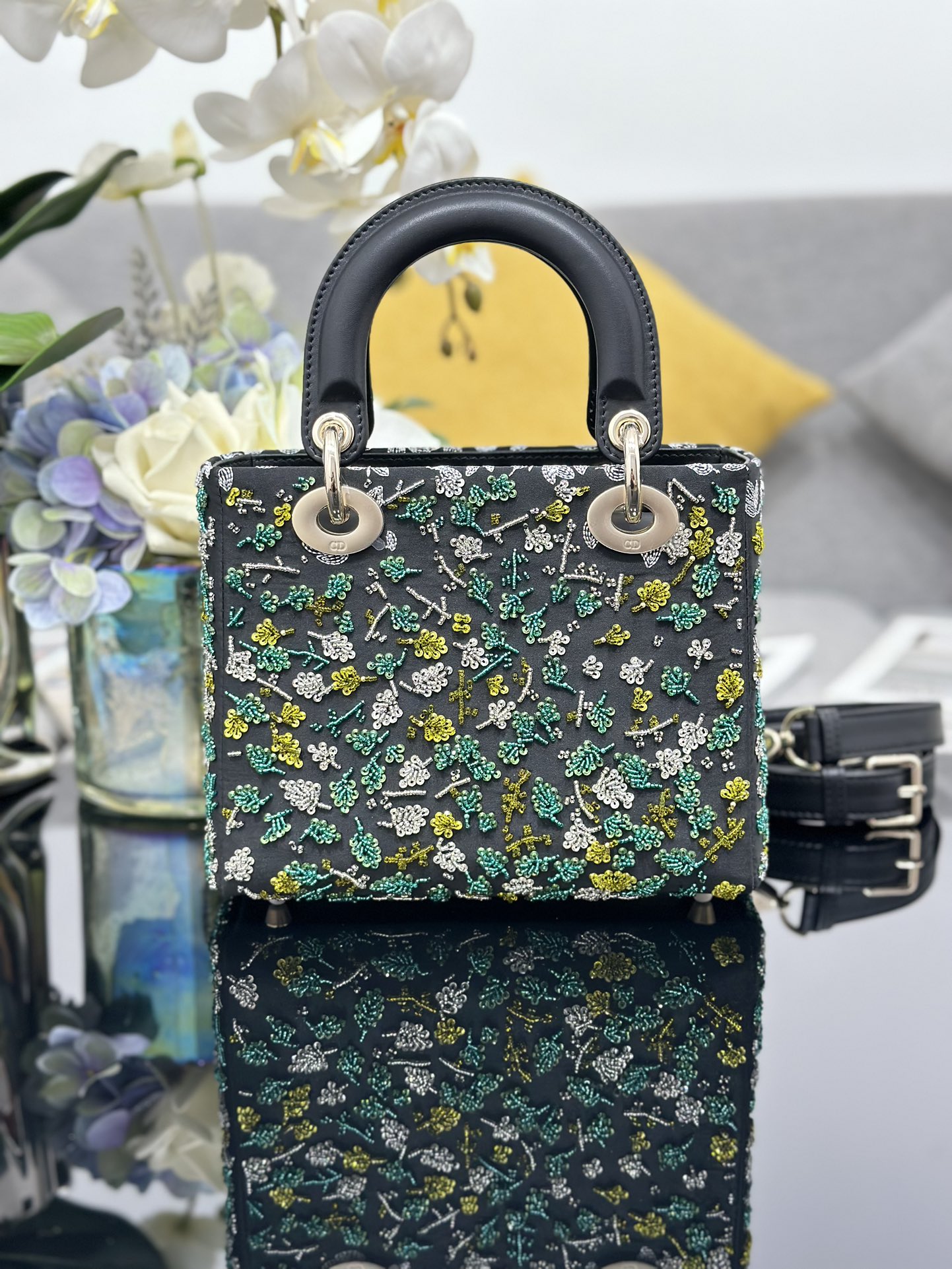 TOP Christian Dior Lady Dior Bag 20 x 16.5 x 8cm-Black