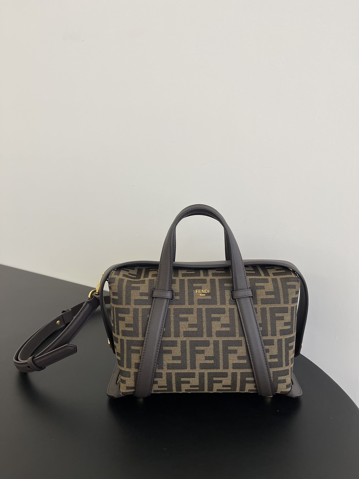 TOP FENDI Boston Bags Monogram 27.5x25.5x17.5 cm - Brown
