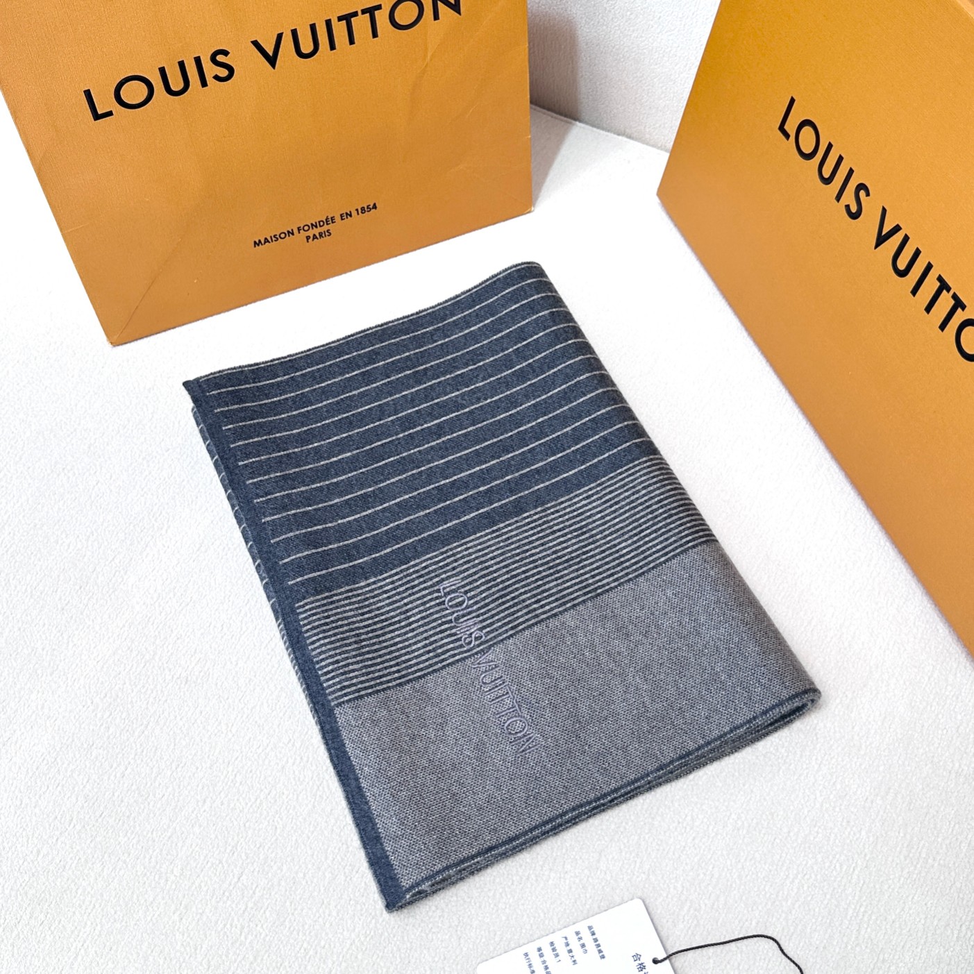 TOP Louis Vuitton LV Men's Scarf 180*32 cm-3 Colors