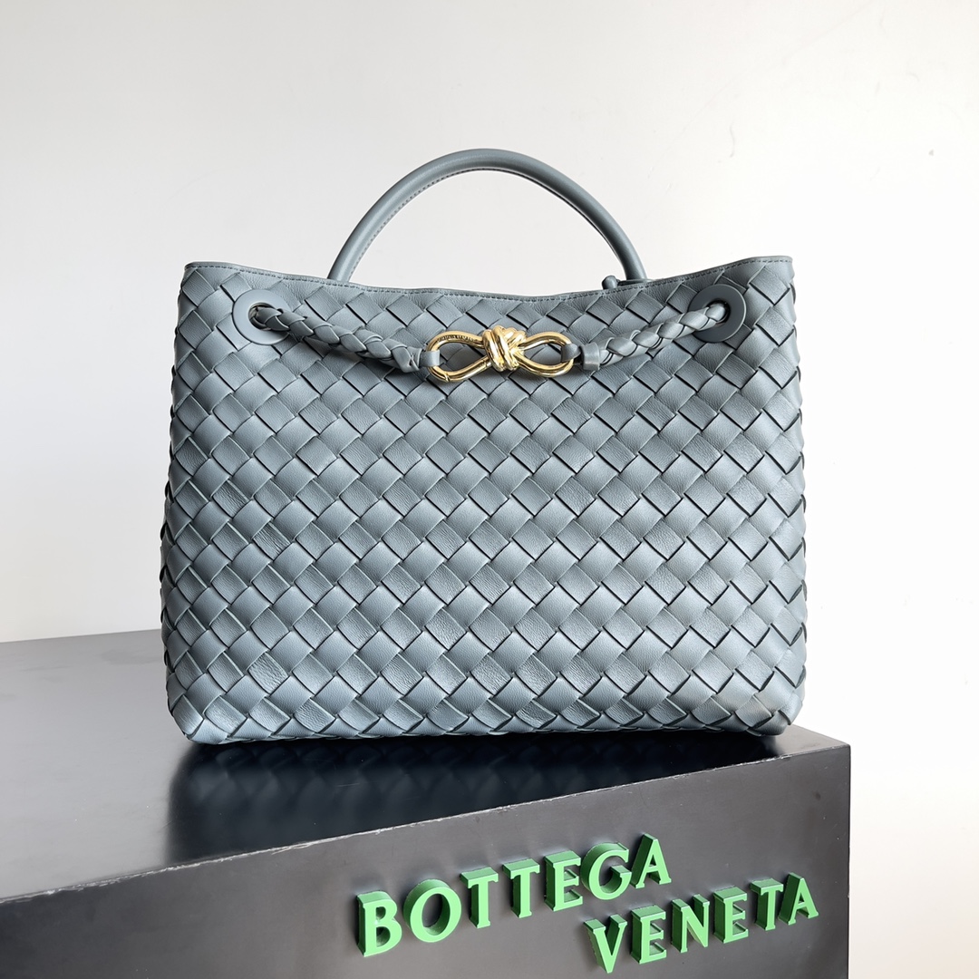 TOP Bottega Veneta BV Andiamo Bags Woven Handbags Lambskin 32x24x12 cm - Blue