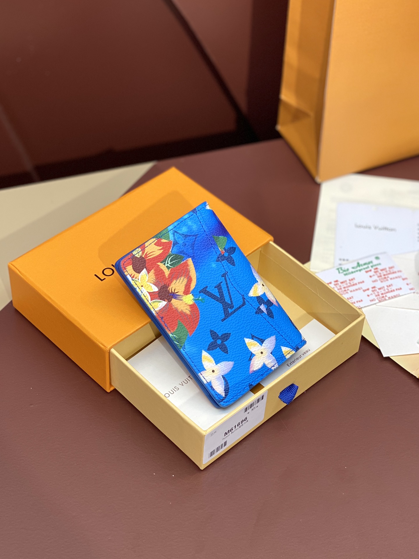 TOP Louis Vuitton LV Monogram Surfin Card Holder 7.5*11.1*1cm - Blue