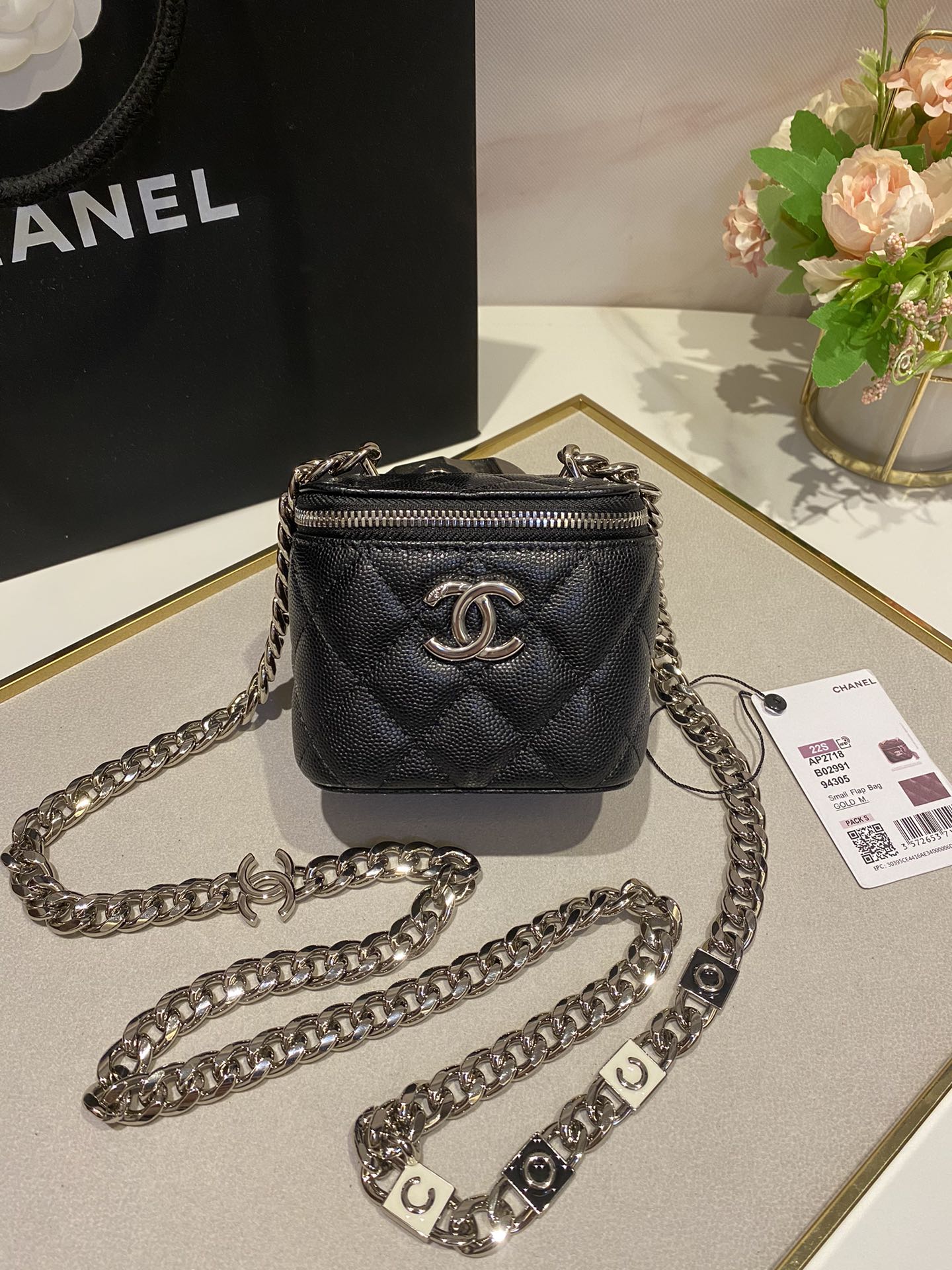TOP CHANEL Enamel Buckle Chain Box 12*9*7cm  - SHW
