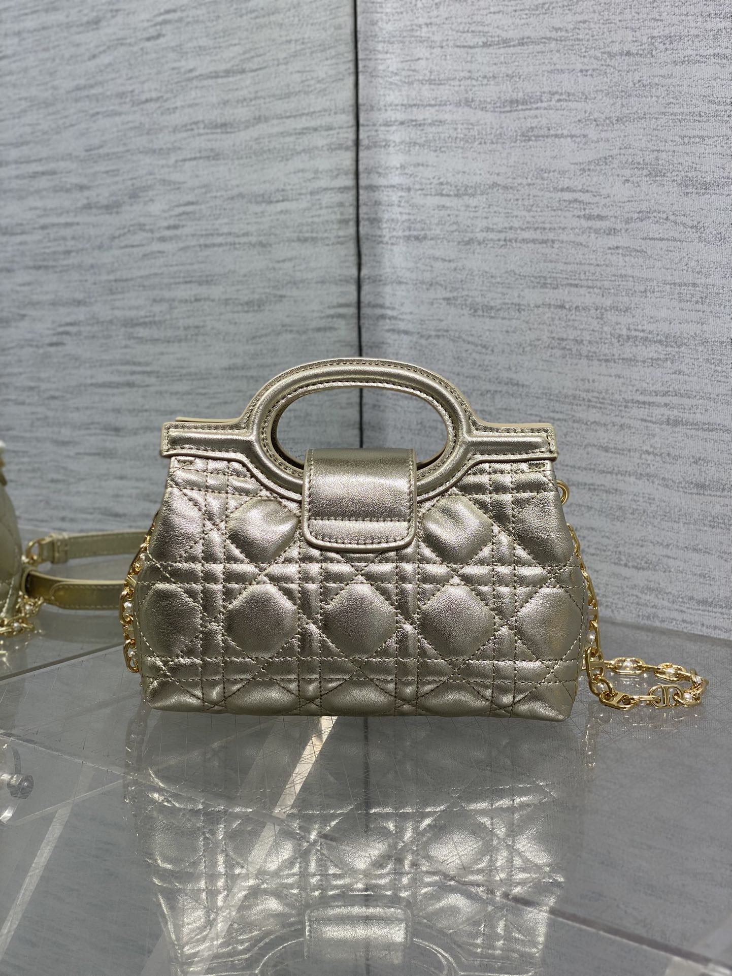 TOP Christian Dior Jolie Top Handle Bag with Metallic Luster 18.5x13x8.5 cm - 2 Colors