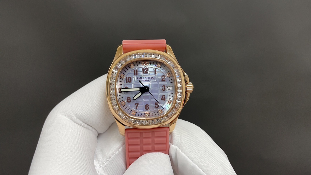 TOP Patek Philippe AQUANAUT Women's 35.6mm Watch - Dark Pink with Gold