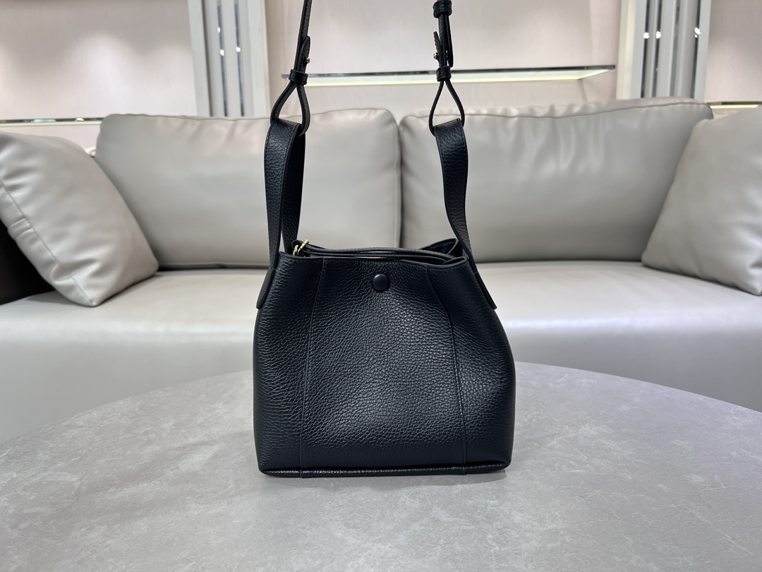TOP Christian Dior CD Signature Hobo Bag 21x19 x11 cm - Black