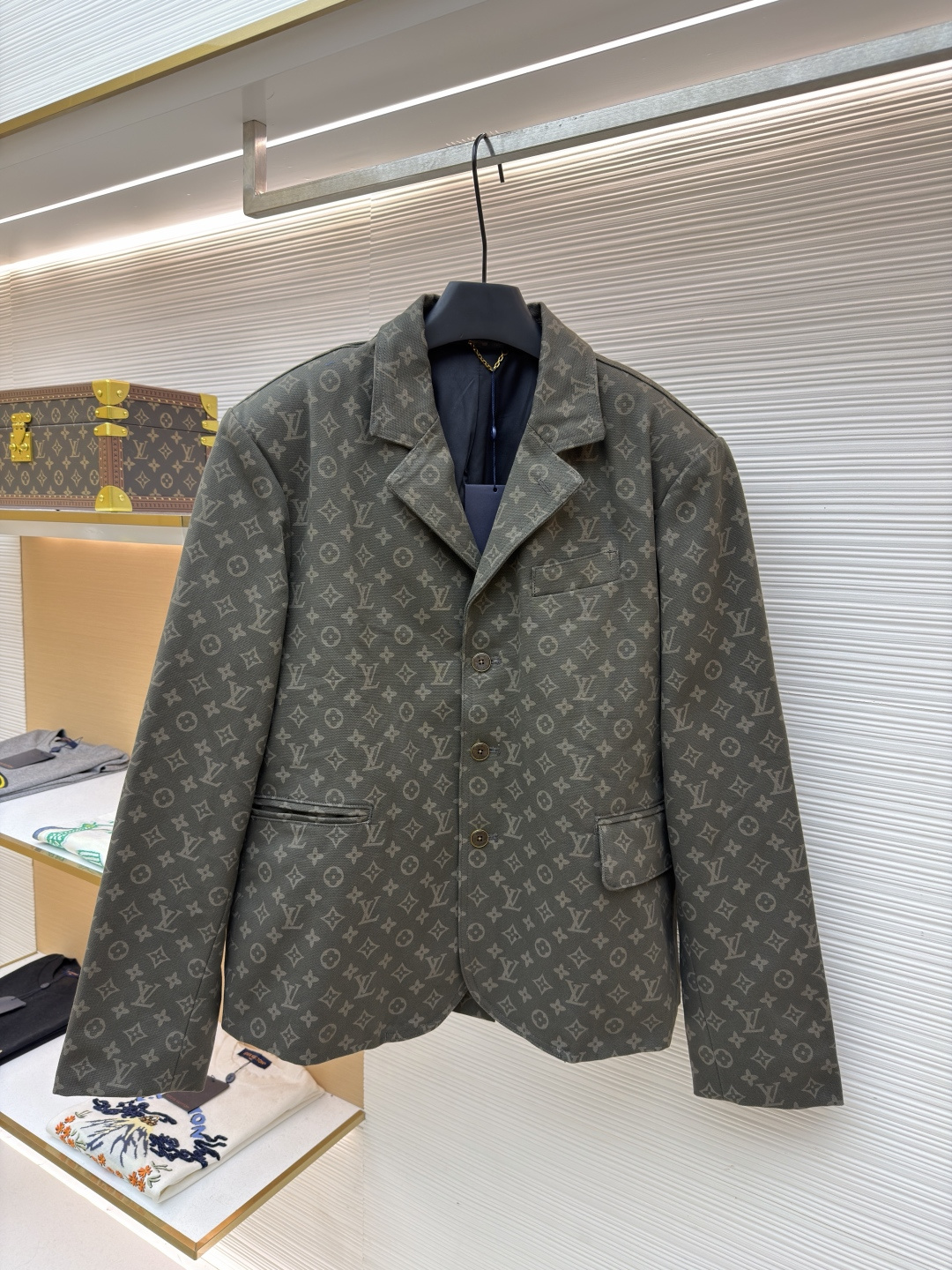 LOUIS VUITTON 满印字母提花西装
