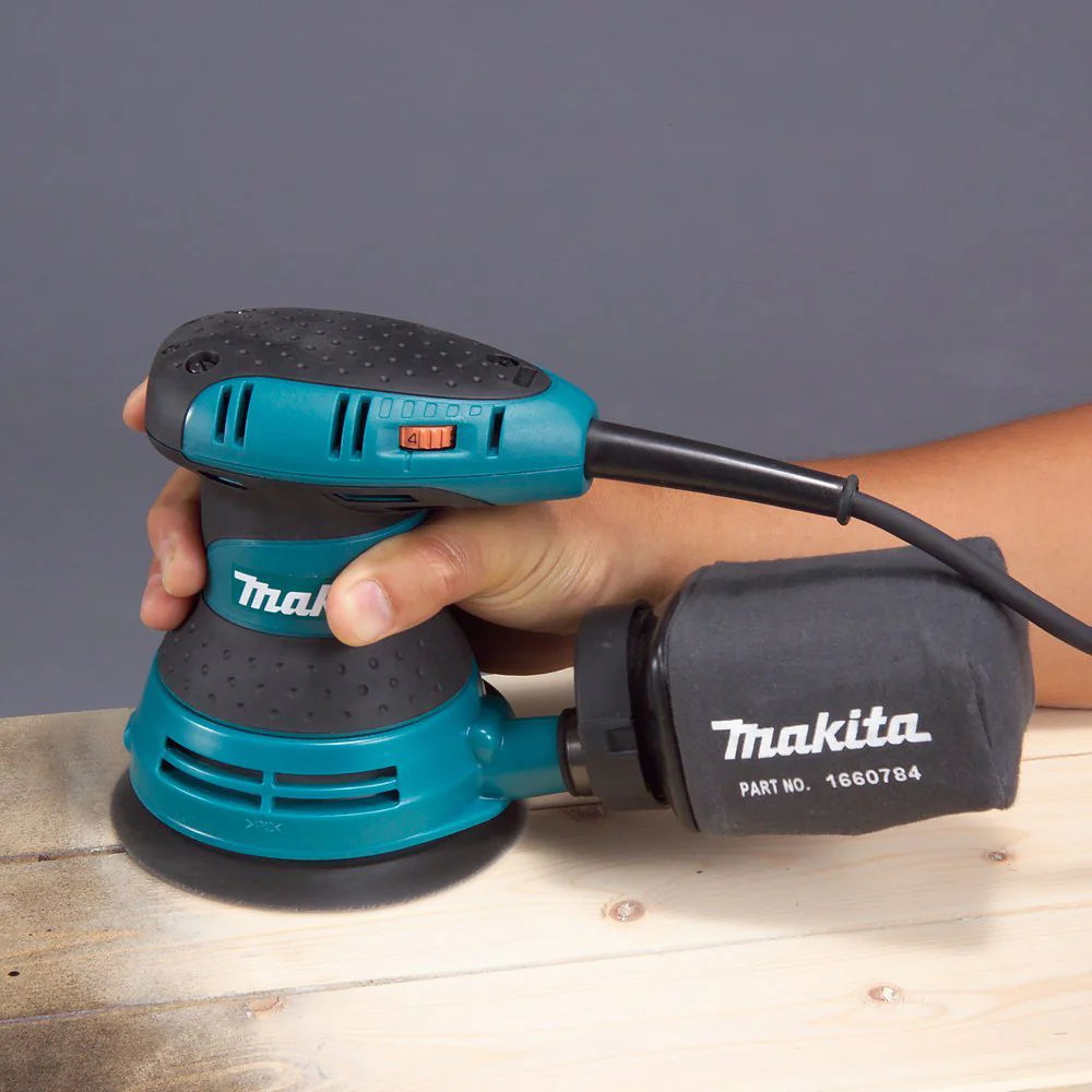 BO5031K 5-Inch 3.0 Amp Variable Speed Control Random Orbit Sander Kit