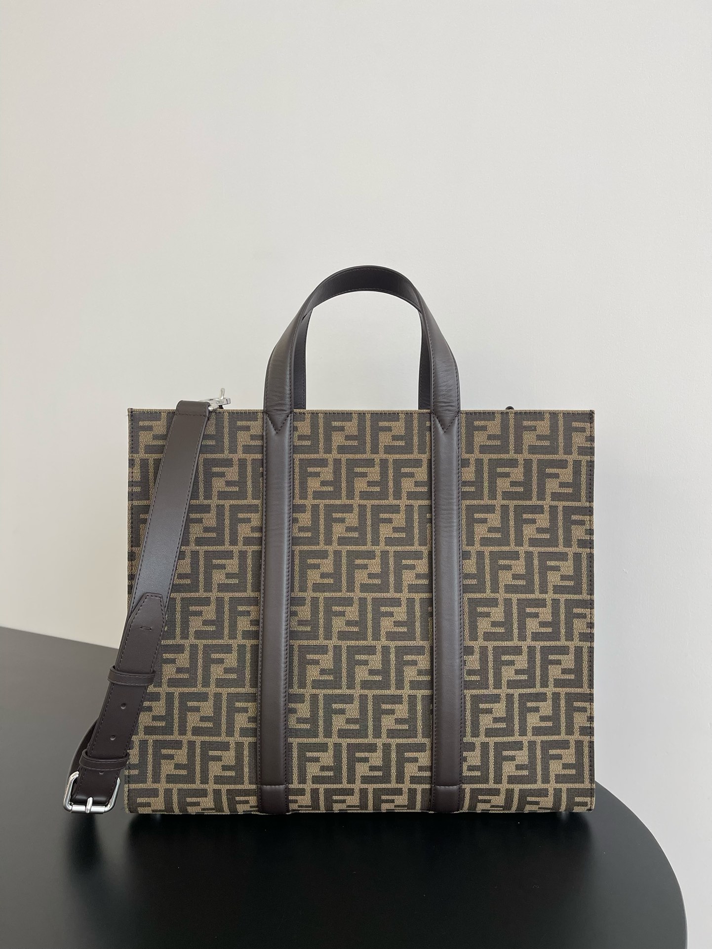 TOP FENDI Men's Large Capacity Tote Bag 41x35x19cm - 2 Color